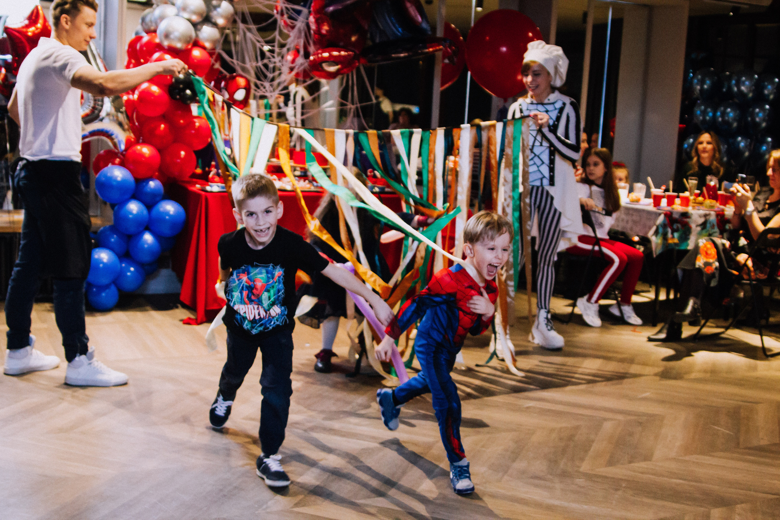 Spider 4. Фотографии с любовью