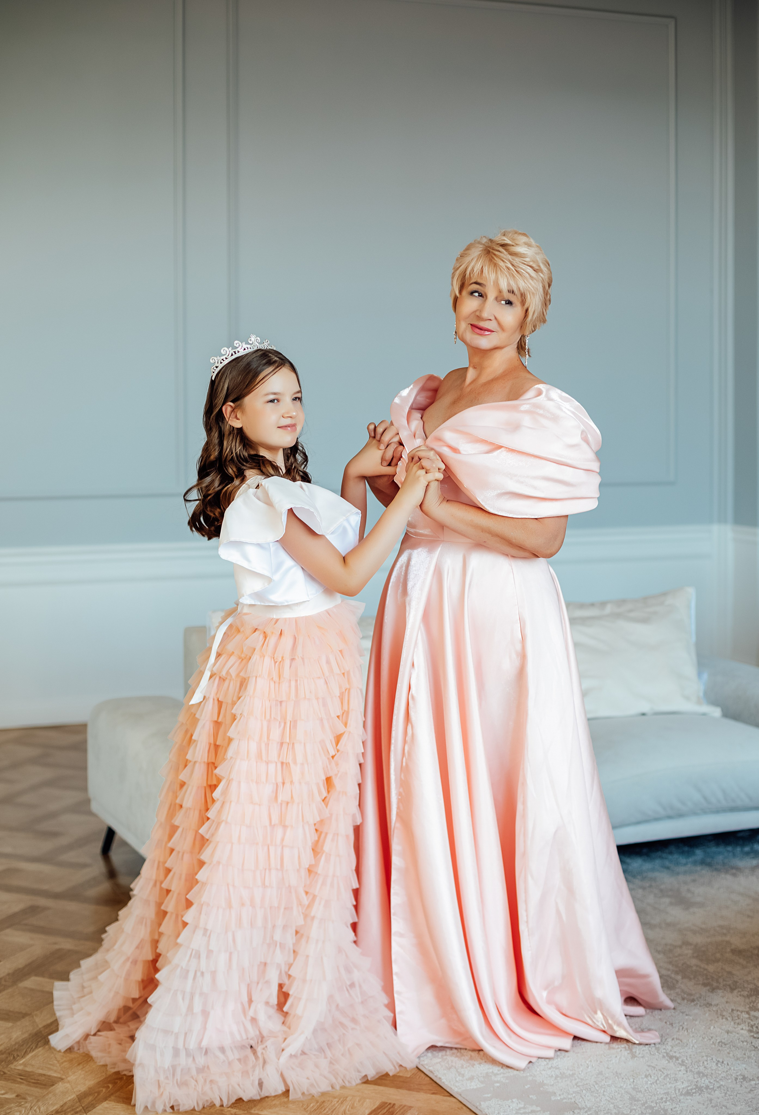 Бабушка с внучкой. Свадебный и семейный фотограф/видеограф в Краснодаре Наталья Осинская