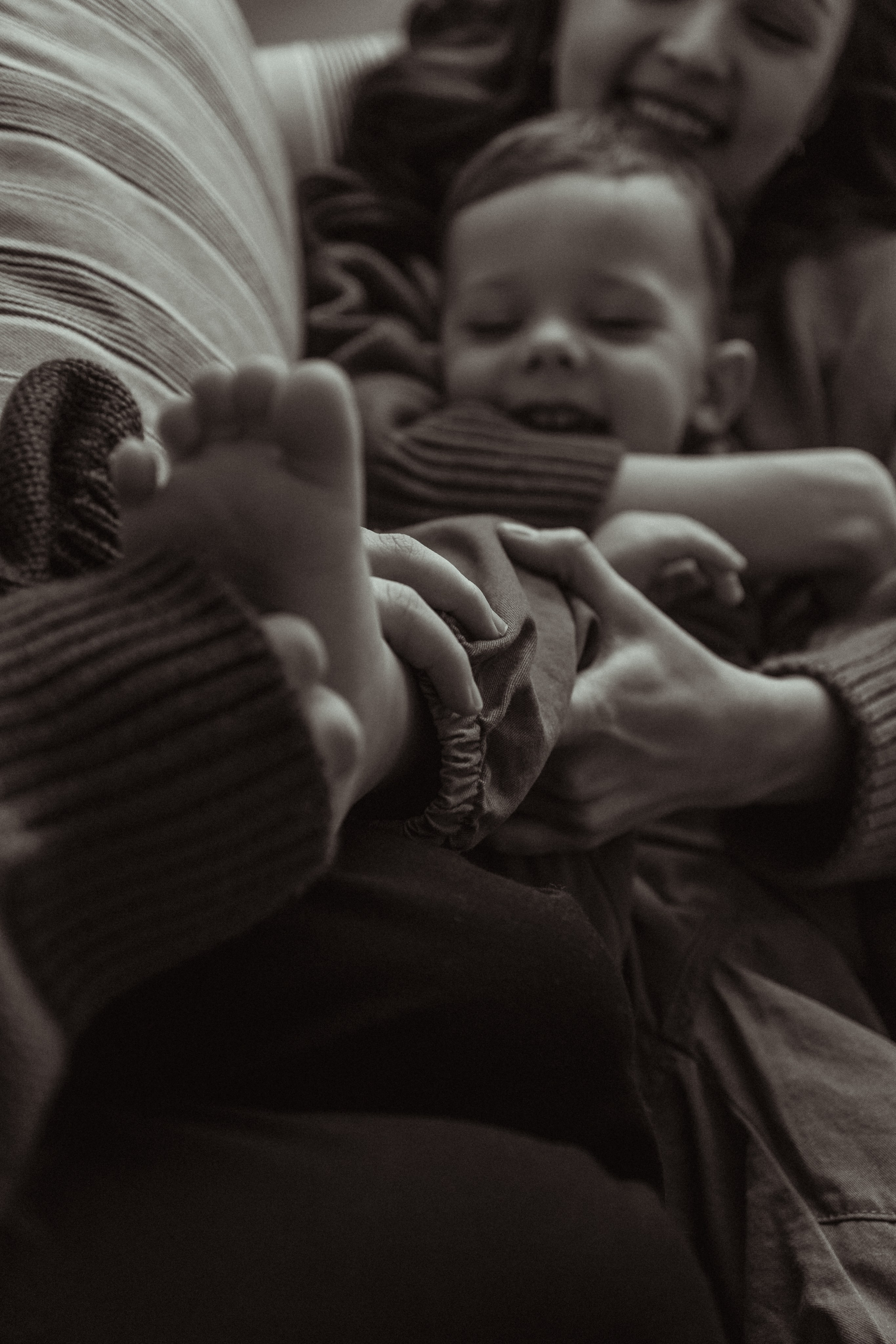 Семейная история в минималистичной студии. Портретный и семейный фотограф в Санкт-Петербурге Чугунова Анастасия