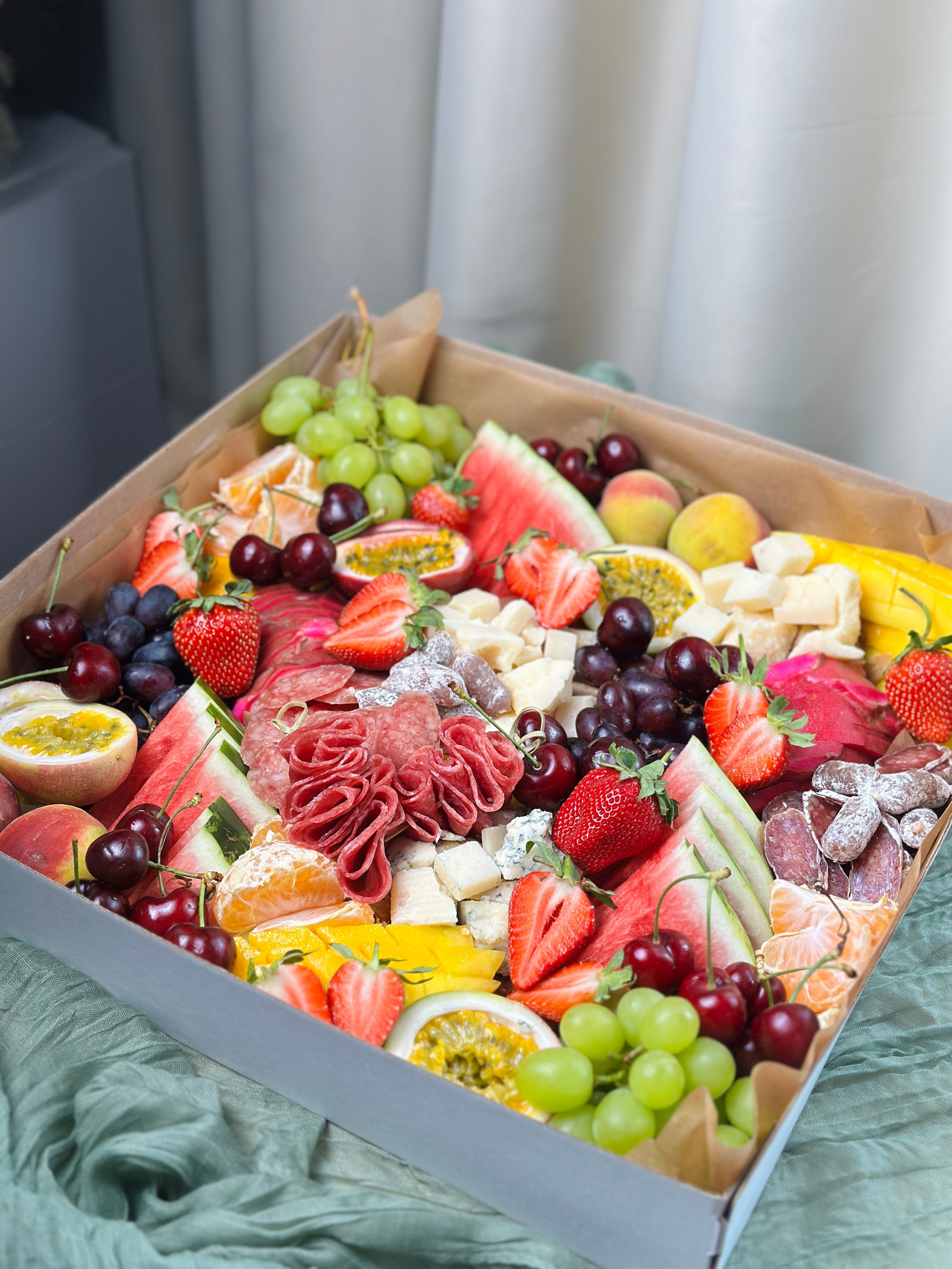 ГастроБоксы. Выездной кейтеринг, съедобные букеты, торты и сладости на заказ