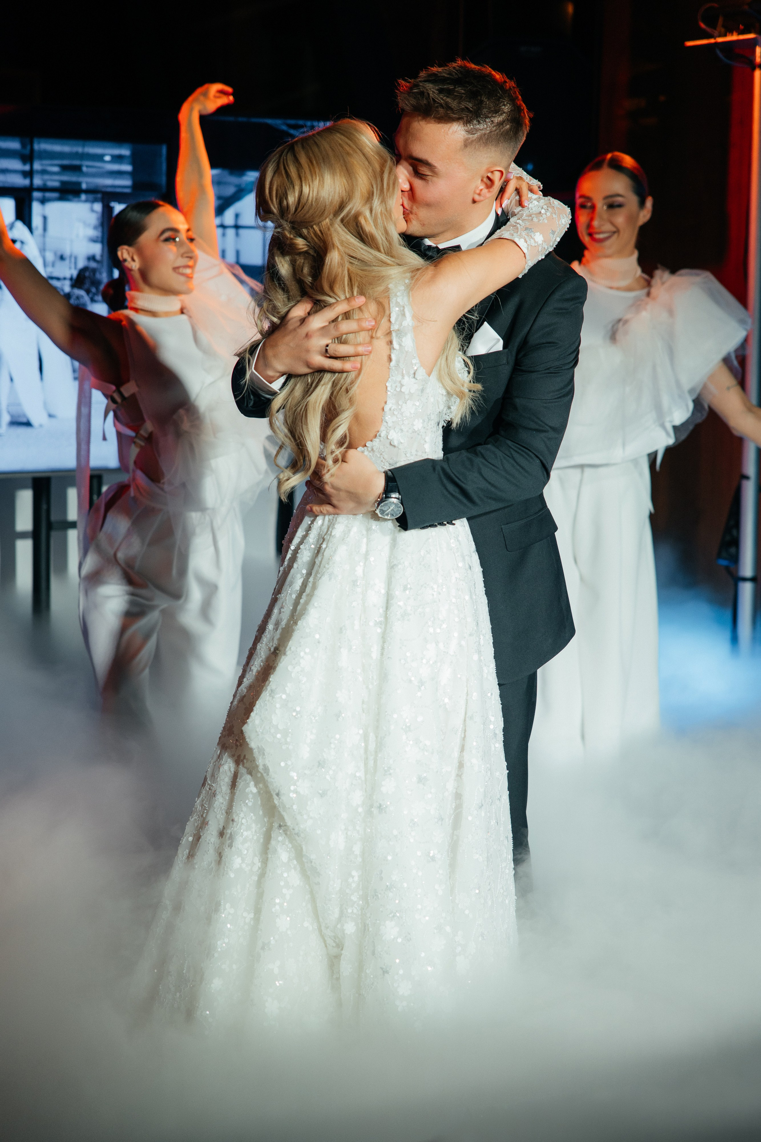 Юлия и Андрей | Свадебный день на 9 человек. Свадебный фотограф Минск РБ