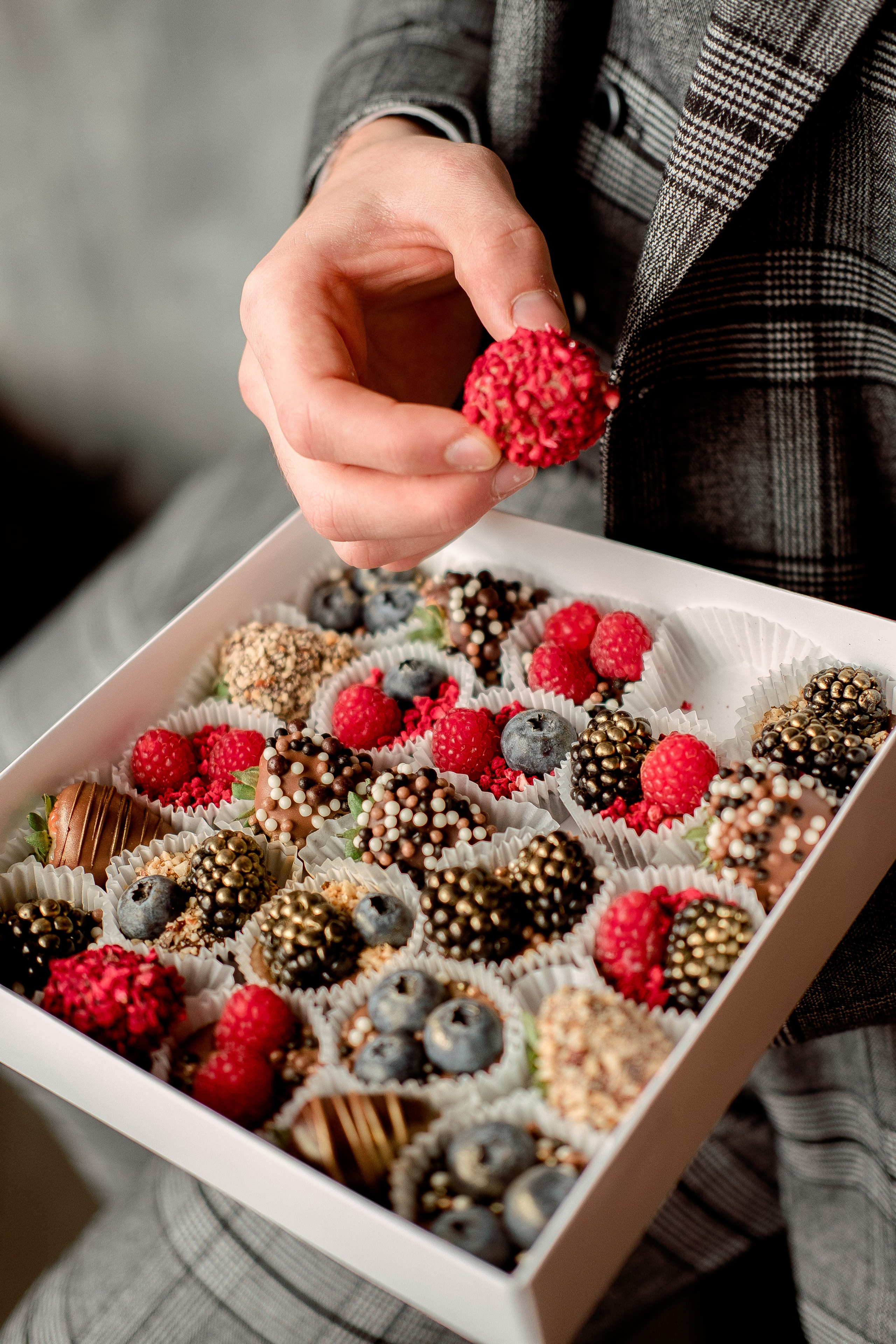 Съемка конфет ручной работы для Озон в Санкт-Петербурге. Фотосессия для маркетплейсов