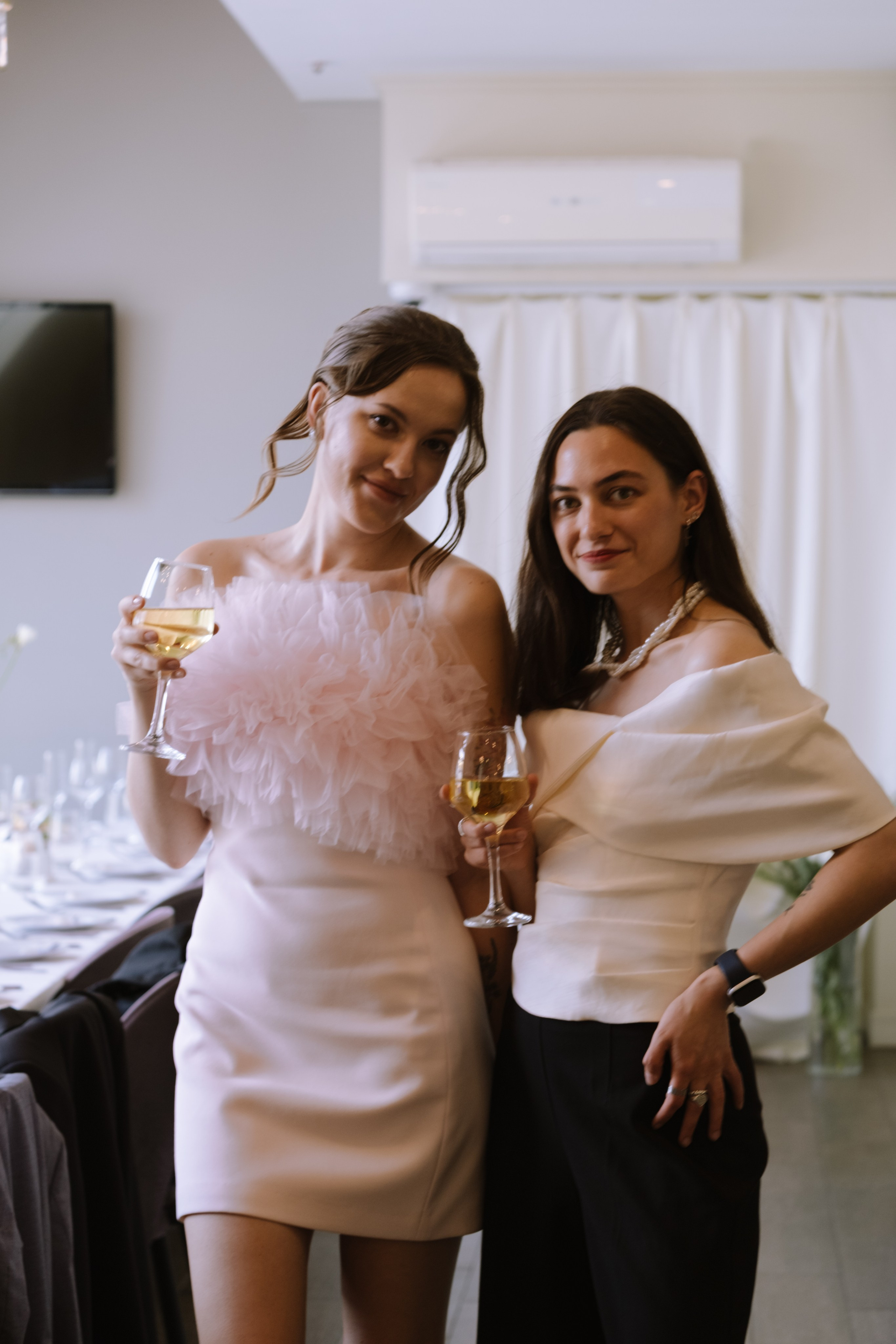 СВАДЕБНЫЙ БАНКЕТ НА ВЛАДИМИРСКОЙ В САНКТ-ПЕТЕРБУРГЕ (КАМЕРНАЯ СВАДЬБА). Профессиональный фотограф, Санкт-Петербург — Виктория Богомолова