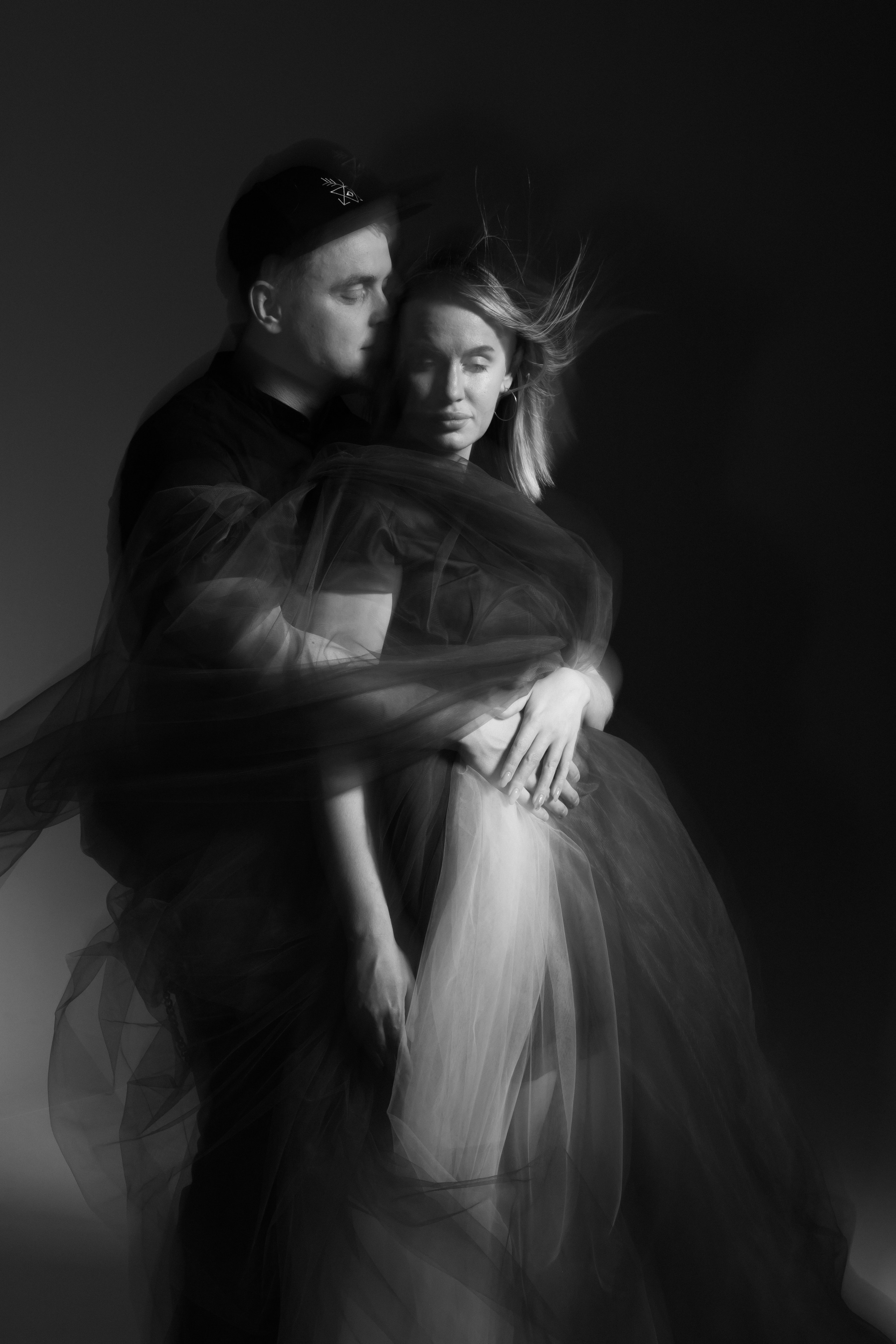 Семейный портрет на фоне. Фотограф в Тюмени Даша Михнова. Портреты, фотопроекты, фотодни