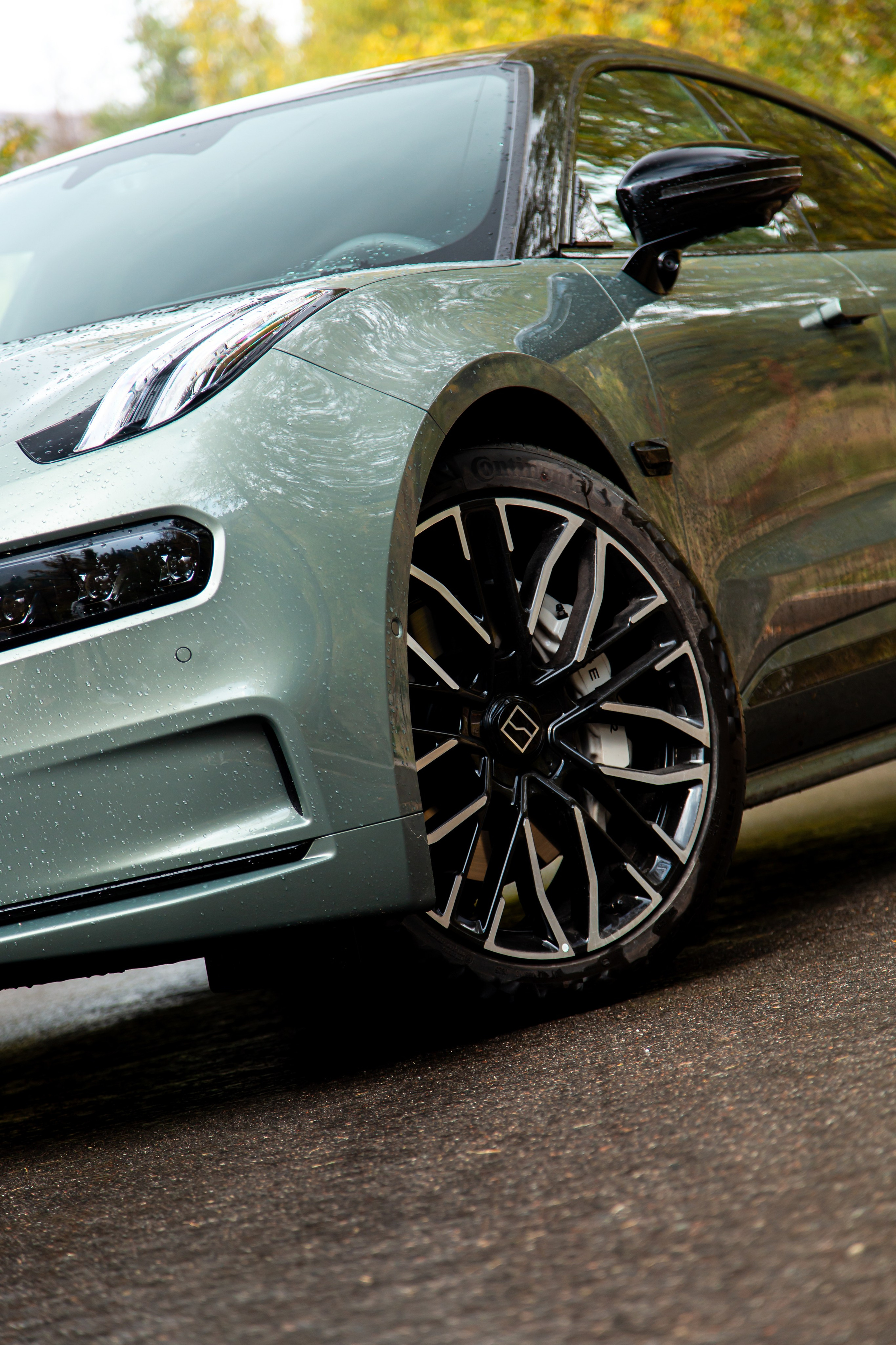 ZEEKR 001. Рекламный и портретный фотограф в Алматы — Серекпаев Танирхан