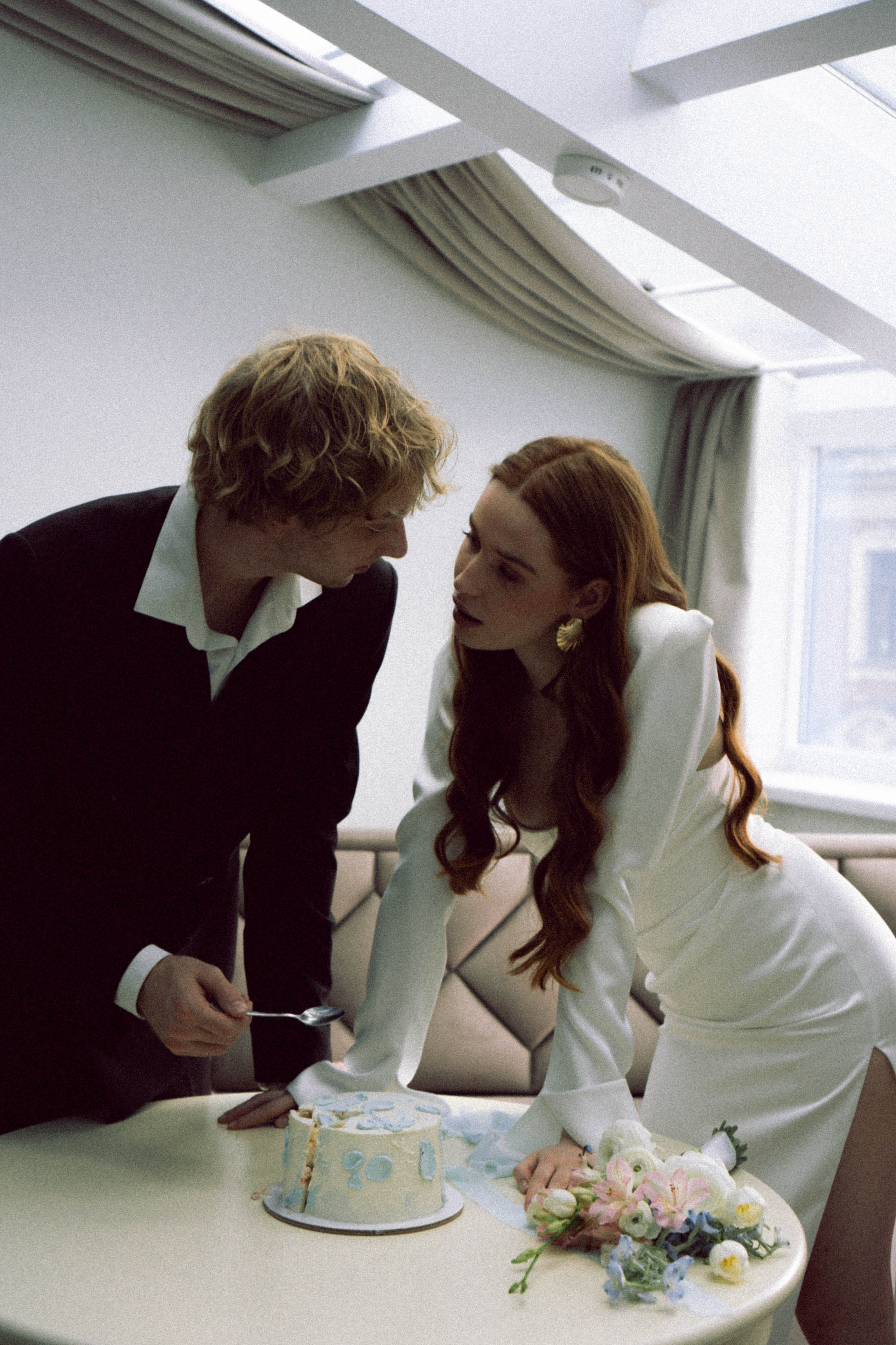 СВАДЕБНАЯ СЬЕМКА В ОТЕЛЕ. СБОРЫ ЖЕНИХА И НЕВЕСТЫ И ТАКЖЕ ТОР И ПОДГОТОВКА К ПРОГУЛКЕ. Профессиональный фотограф, Санкт-Петербург — Виктория Богомолова