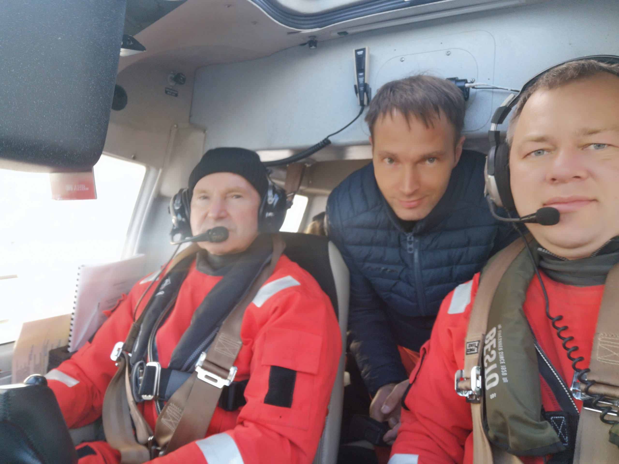 Каспийское море (наука на Ла-8) (2021 г.). Фотоальбом показывающий увлекательный мир авиации и мир медведей Андрея Иванова