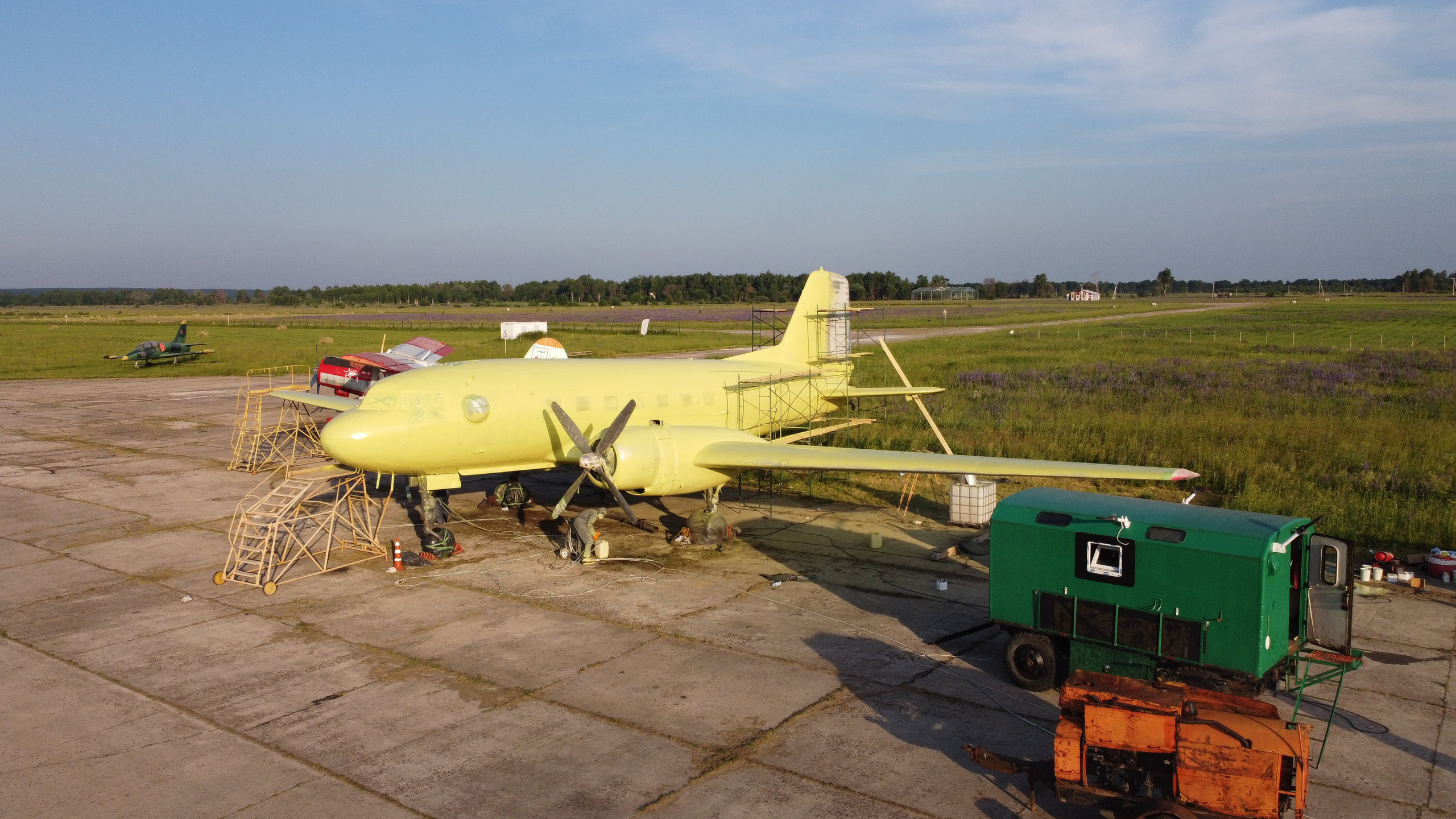 Ил-14Т «Голубая Мечта» — покраска (2022г). Фотоальбом показывающий увлекательный мир авиации и мир медведей Андрея Иванова