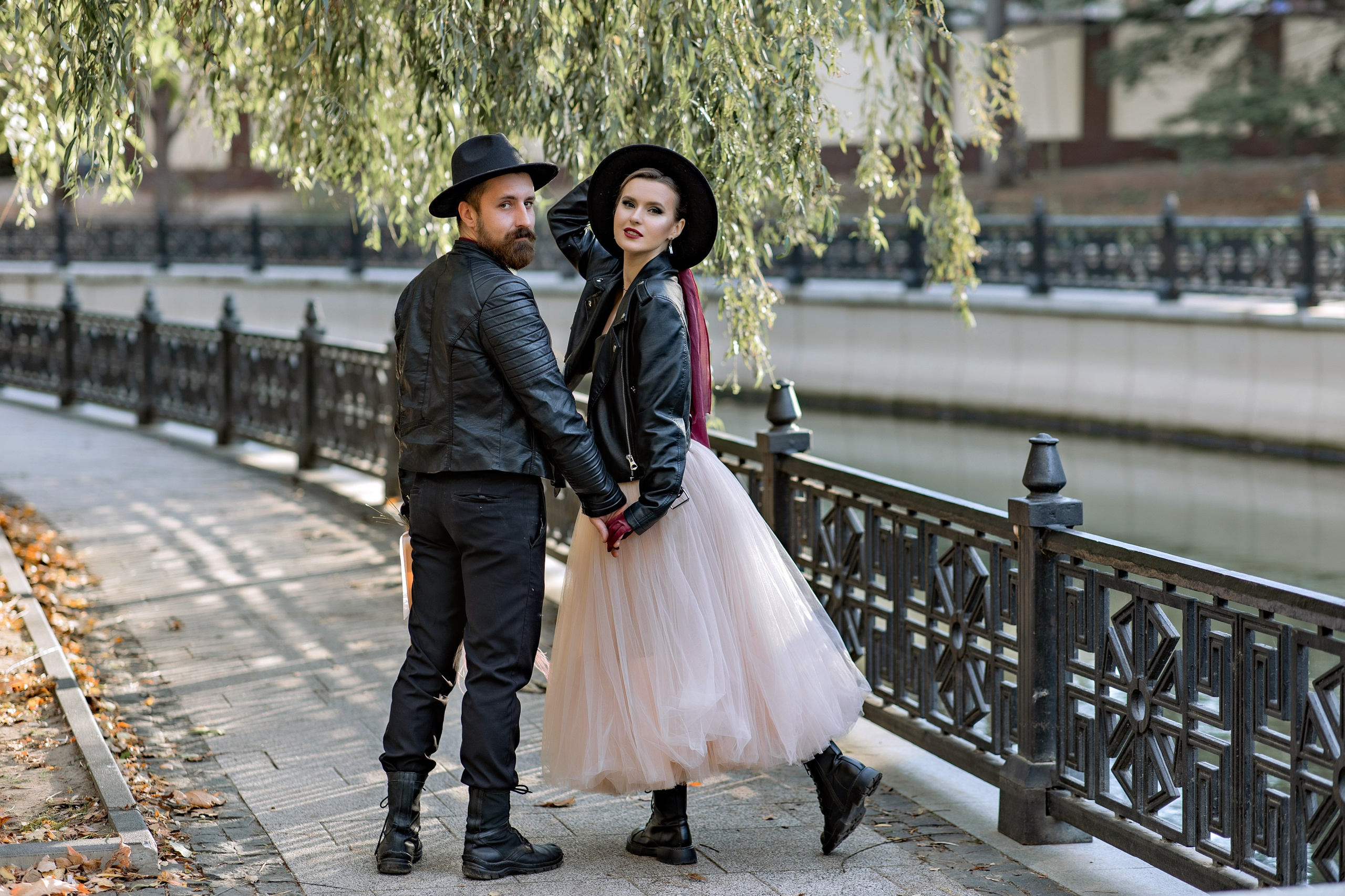 Выездные фотосессии. Съемка для влюбленных. Фотограф-стилист Крым Прокат одежды в Крыму. Фотосессии в Крыму