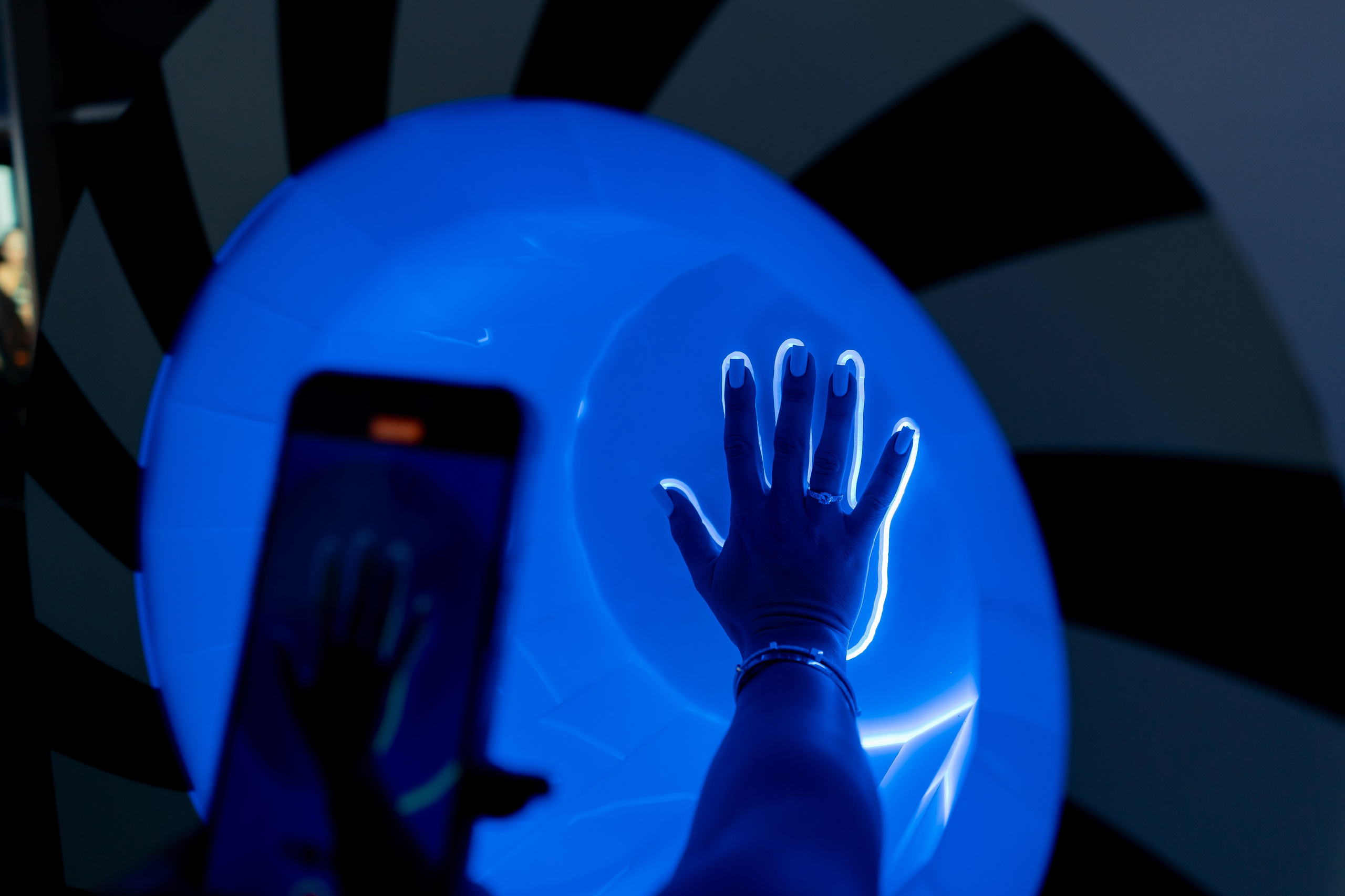 Предсказатель. Инсталаб Краснодар фото и видео интерактивы на ваше мероприятие