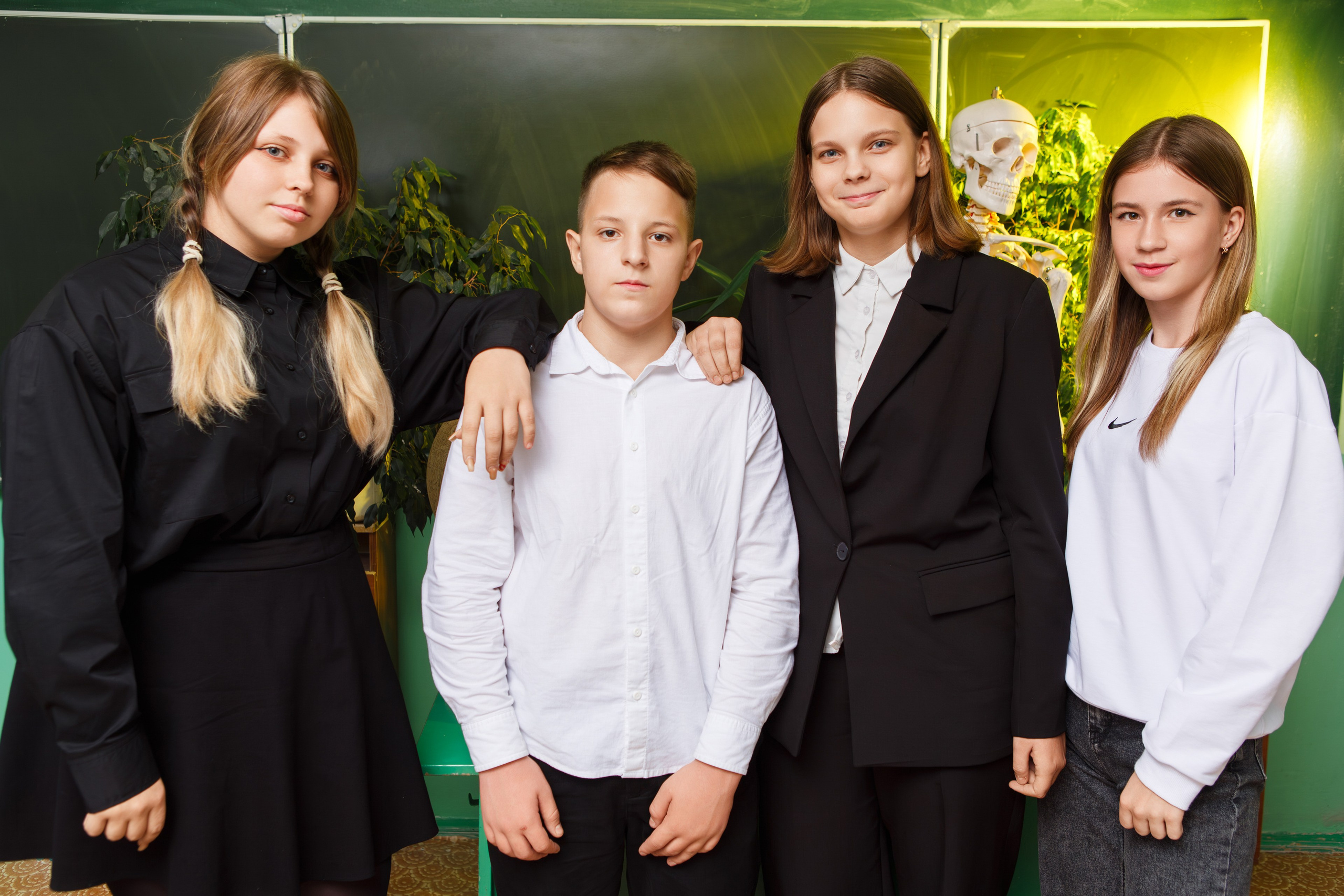 Групповая Фотосессия в Классе для Учеников 9 Классов | Твой Альбом Мценск. ТВОЙ АЛЬБОМ / ТВОИ ПРАВИЛА