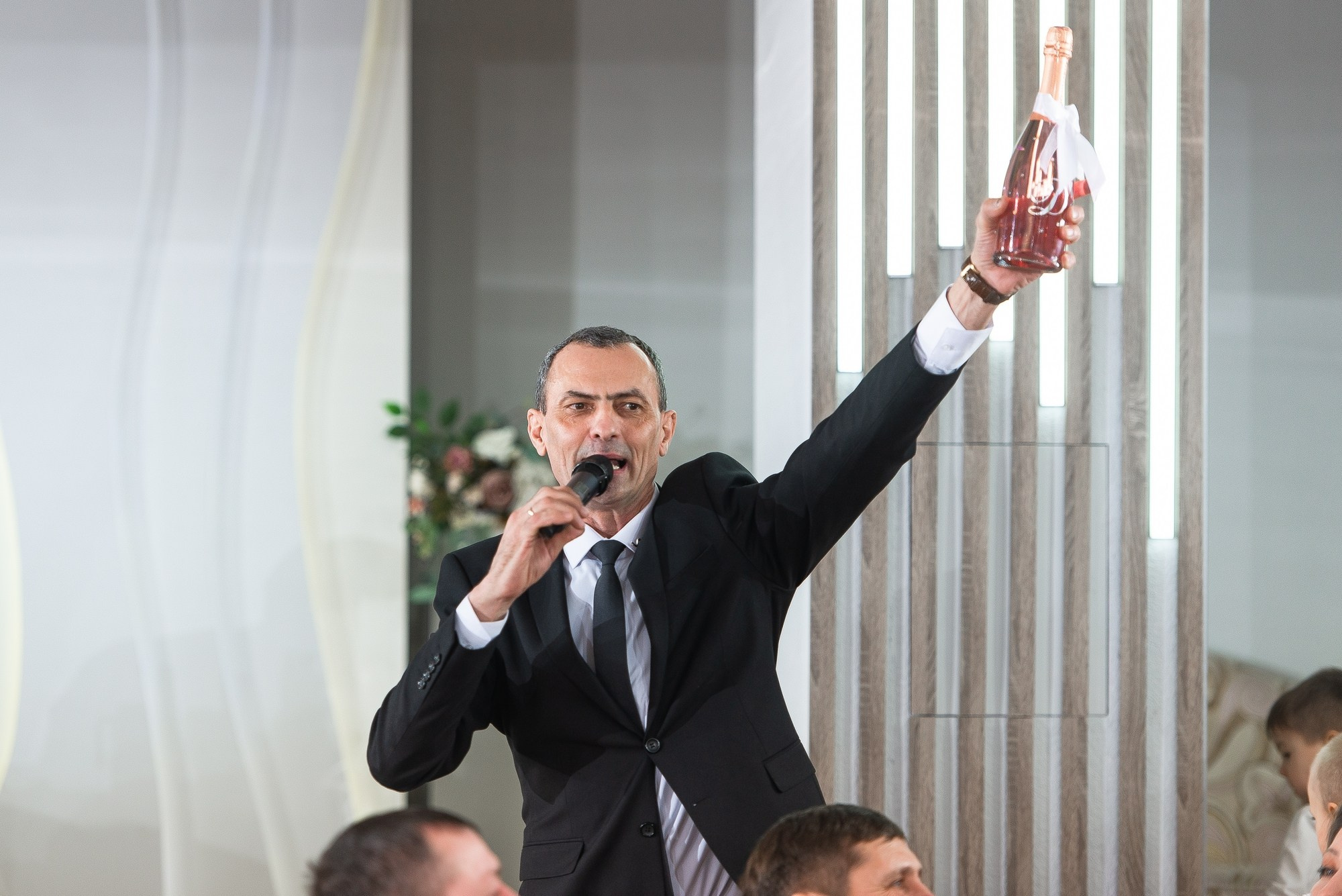 Студия и банкет. Свадебный и семейный фотограф в Омске Мормулев Михаил