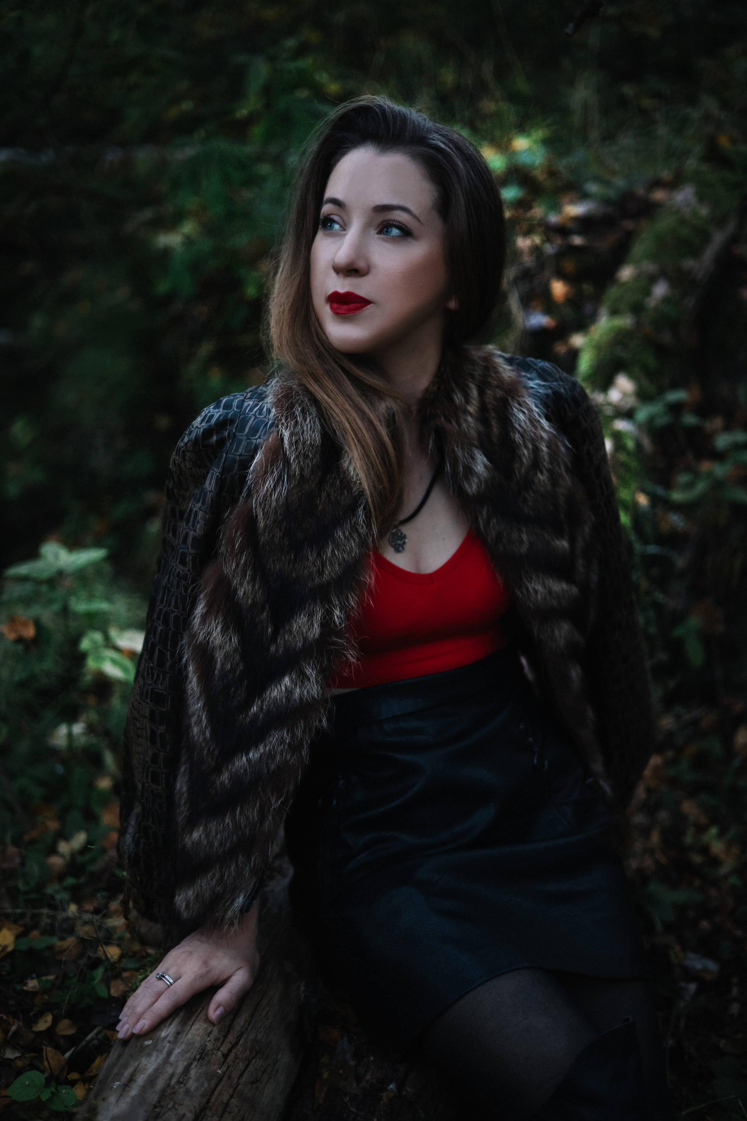 Евгения в лесу. Сказочный фотограф для Вас и Вашей семьи