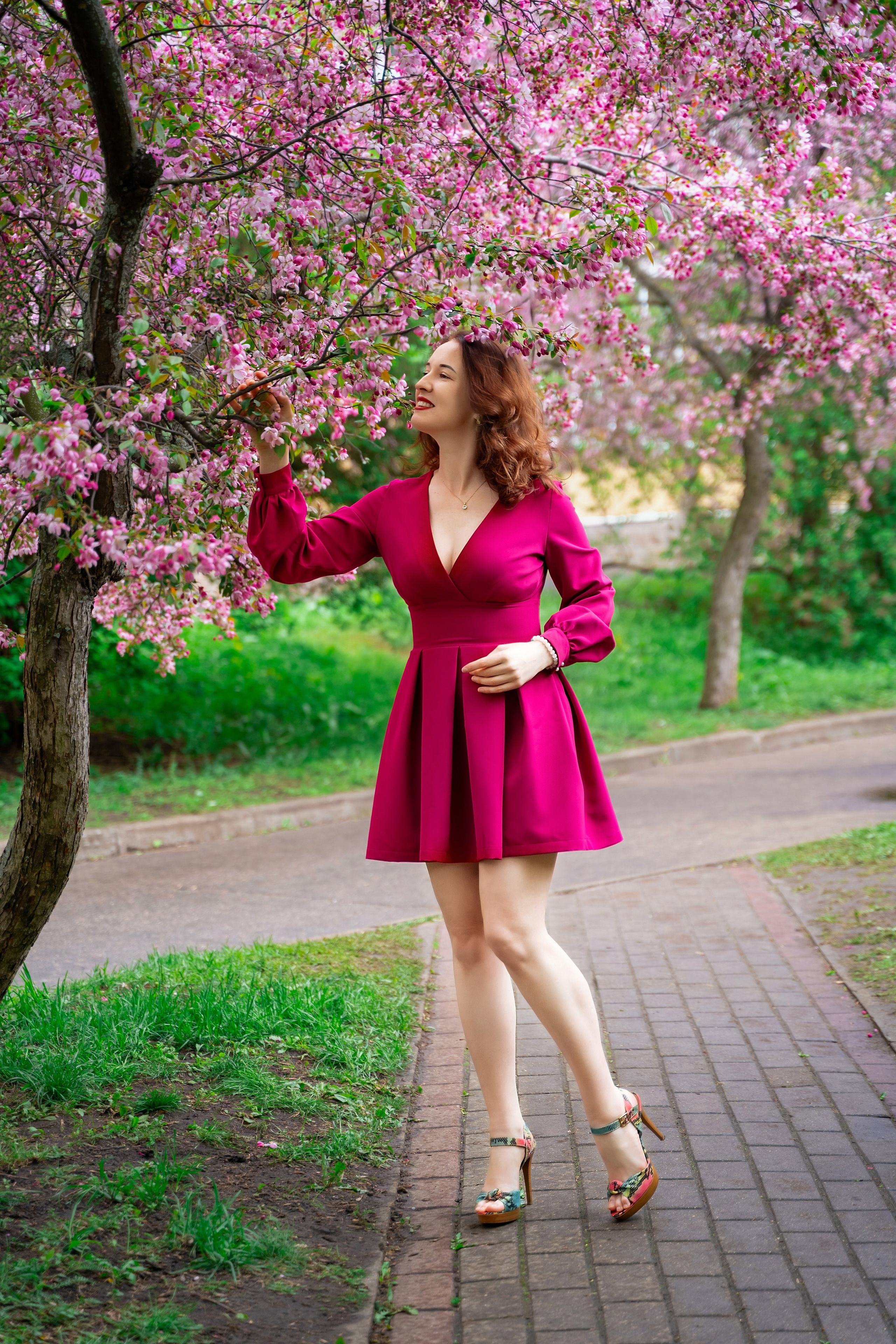 Цветение розовых яблонь. Детский и семейный фотограф г. Москва Оксана Катаджи