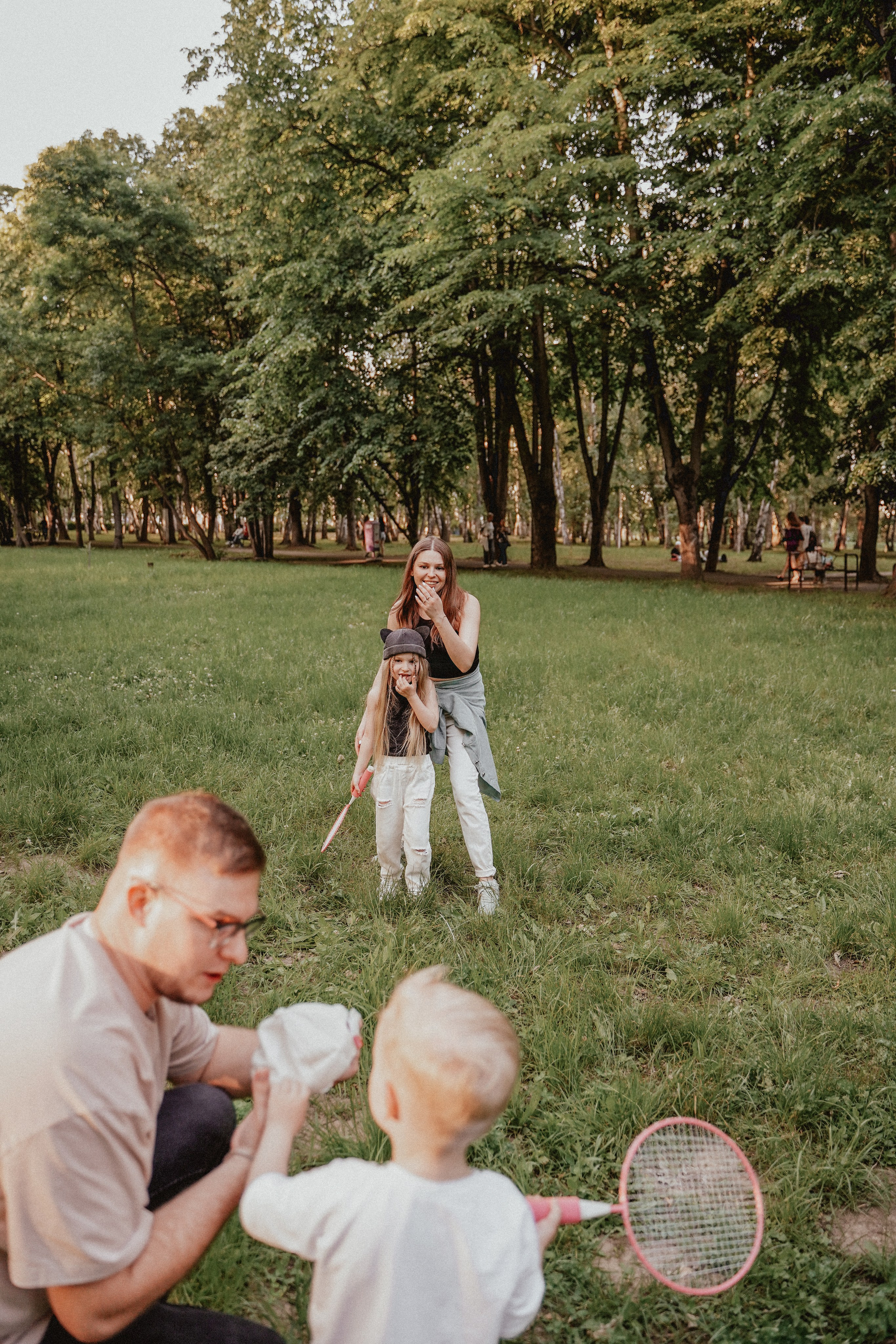 Семейная фотосессия со скейтом и самокатом. Семейный и женский фотограф в Краснодаре Анастасия Приймак