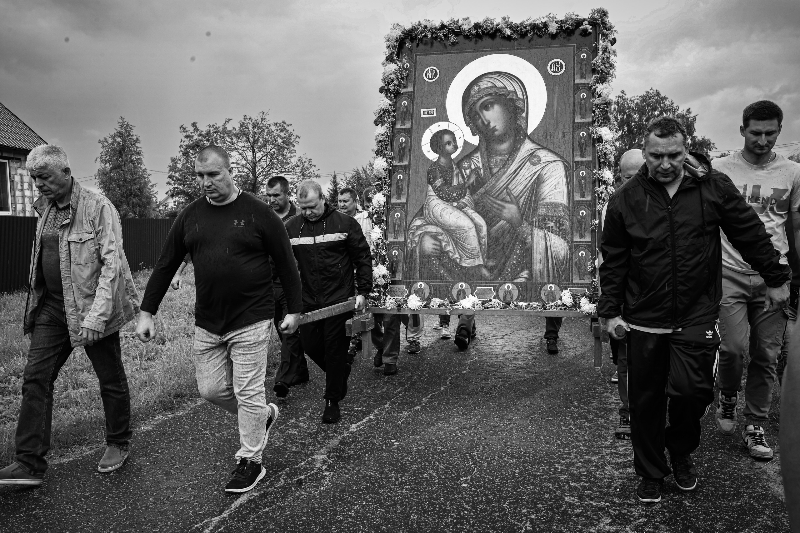 ПОД ПОКРОВОМ. ИСТОРИИ