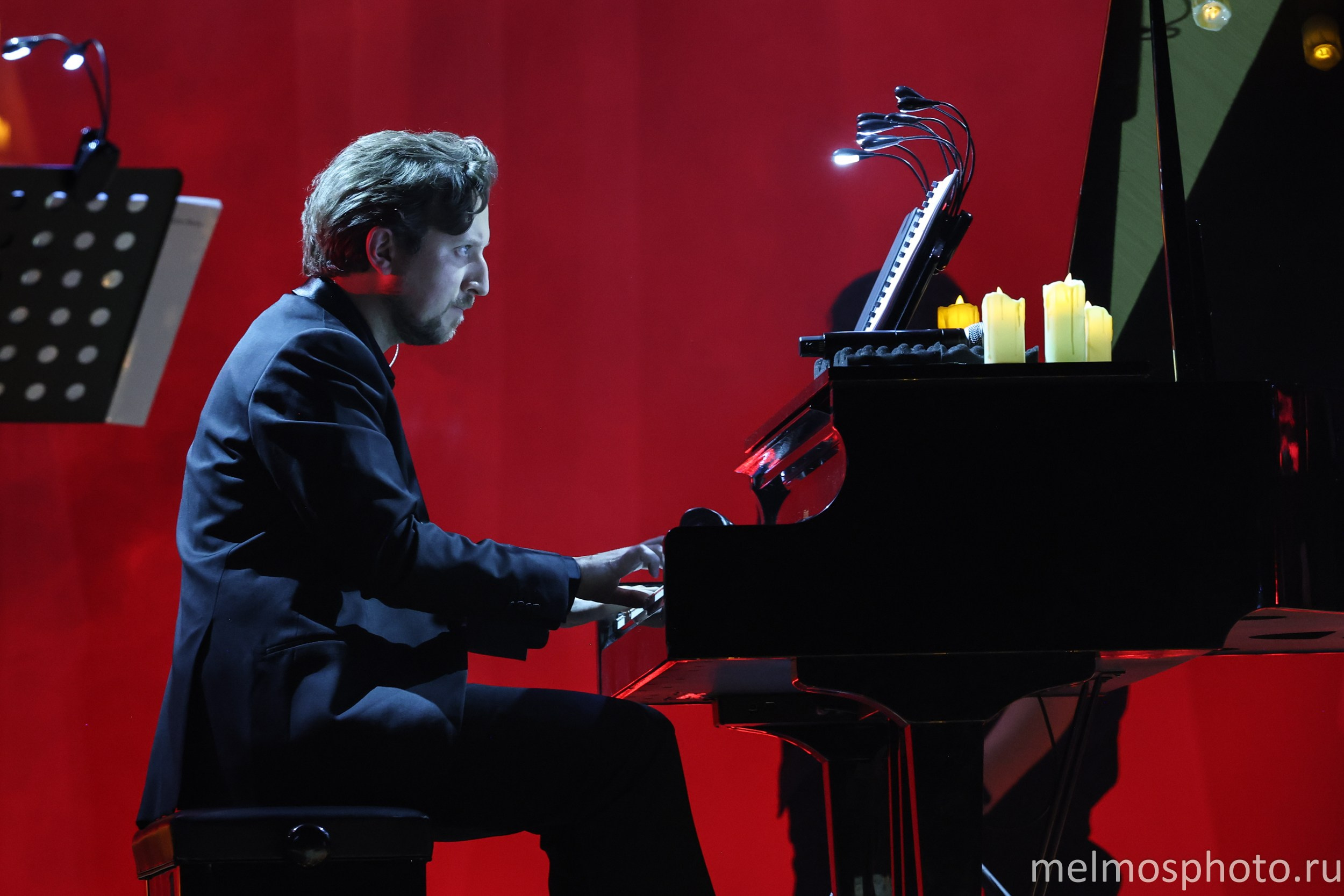 Experience I Imperial Orchestra «Шоу саундреков.Людовико Эйнауди.». Reportage, architectural, fine art photographer Lena Melnikova in Moscow