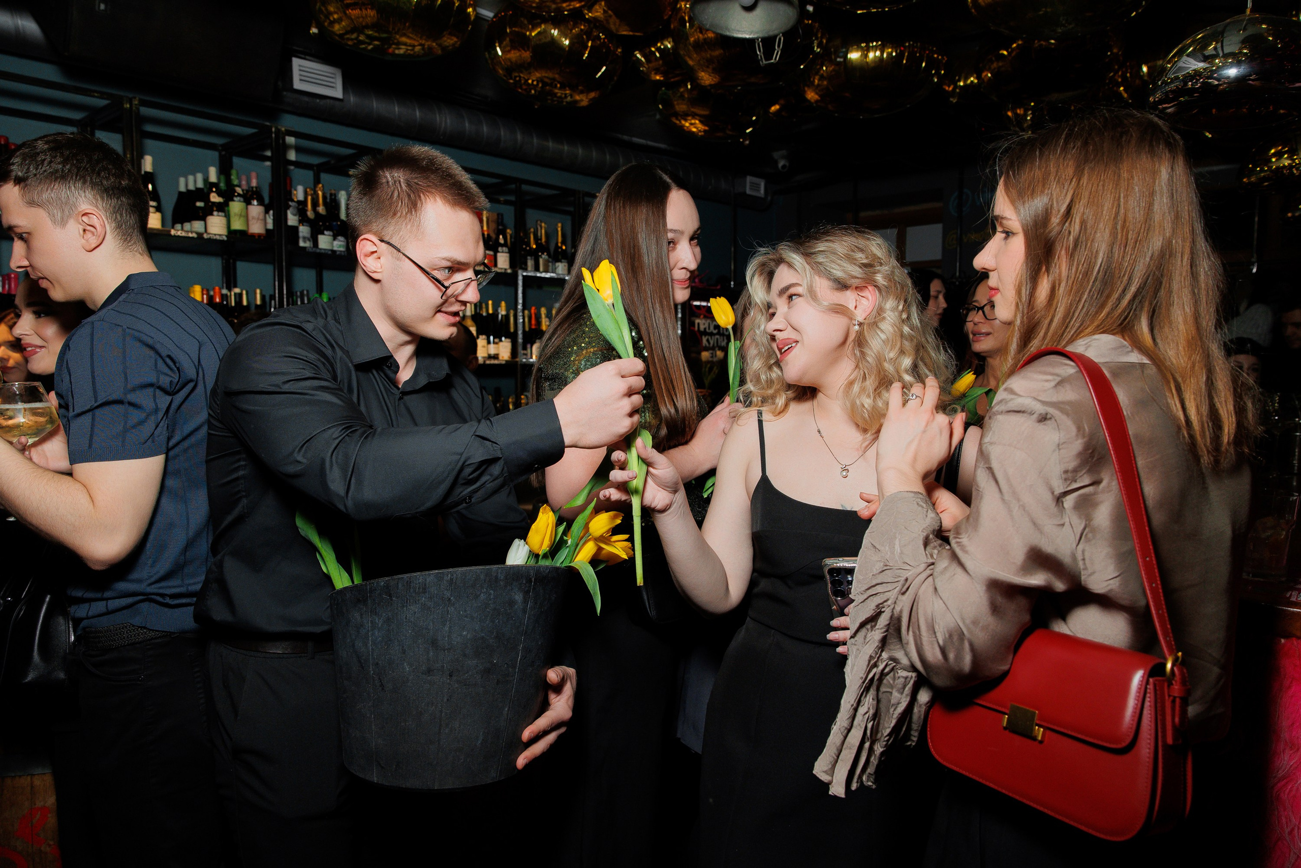 ВИНОТЕКА — 8 МАРТА. СВОИ. ФОТООТЧЕТЫ-СОБЫТИЯ-МЕСТА