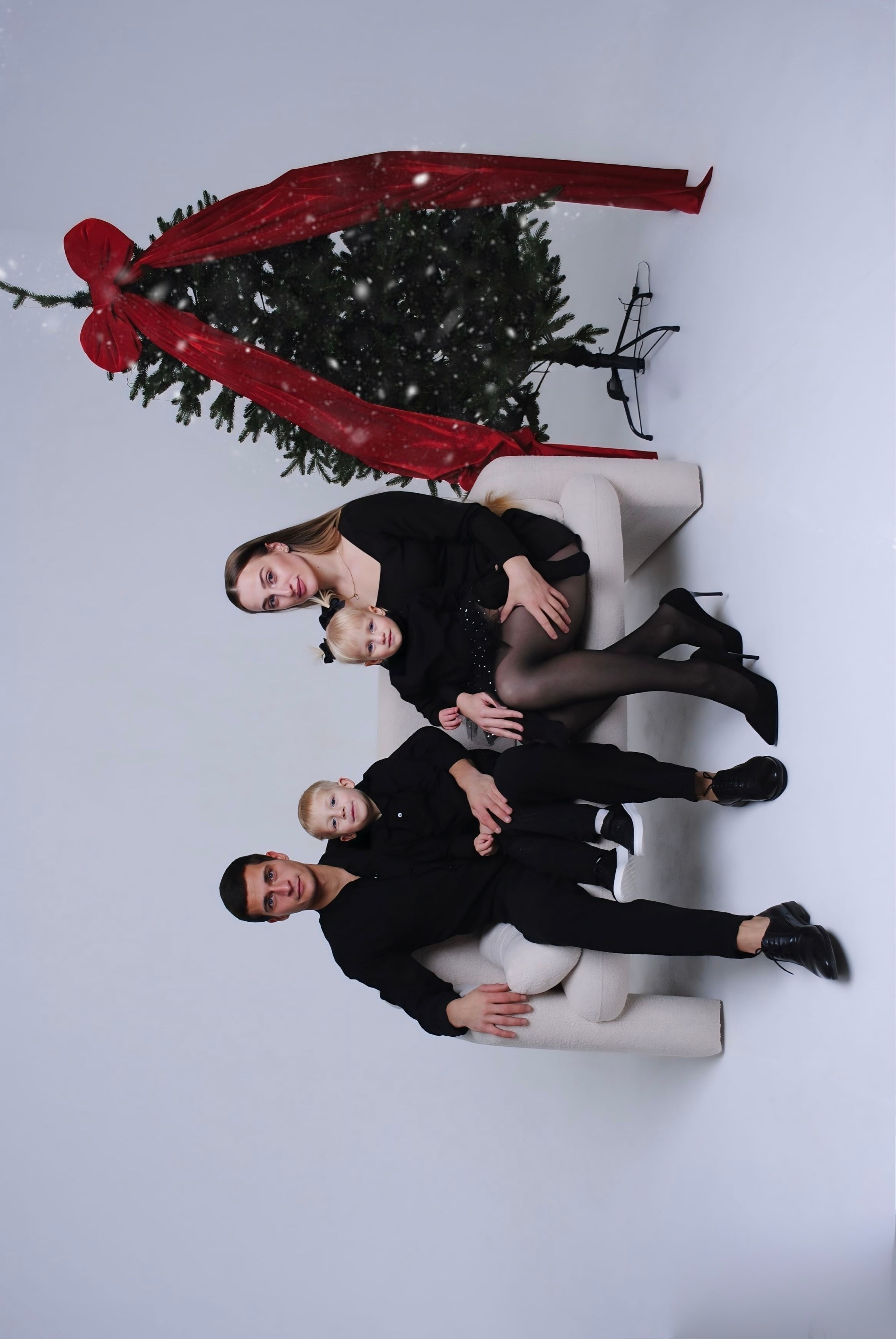 Настя и семья. Фотограф Мария Мусаелян