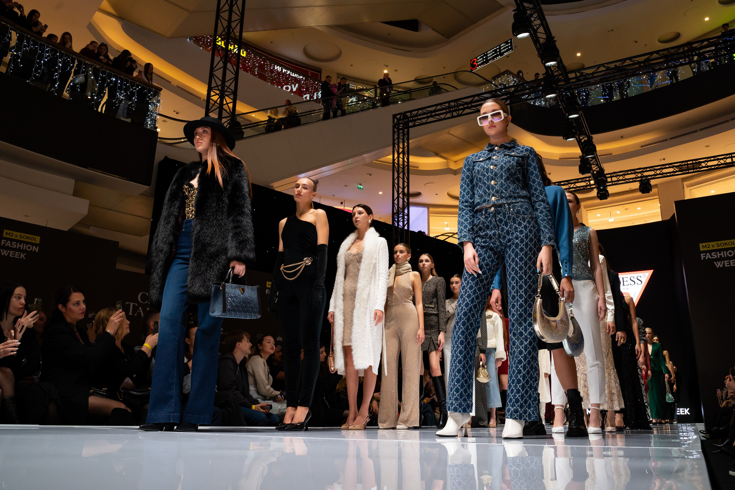 Показ SOKOL FASHION WEEK 2024. Фотограф женского портрета и репортажной съёмки Алексеева Анна г. Москва