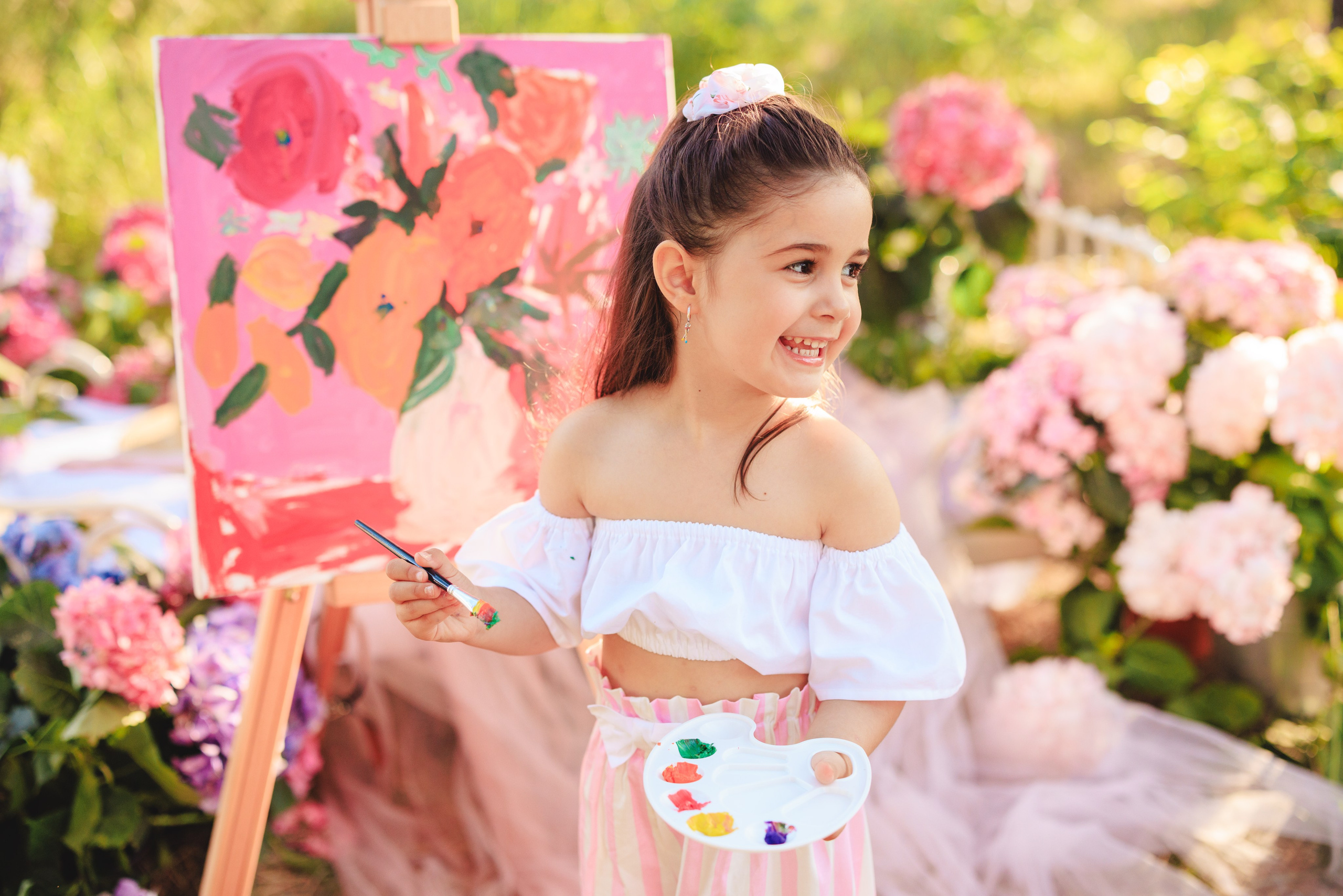 Цветочная кровать с кроликами. Семейный и детский фотограф в Краснодаре Анна Трашкова