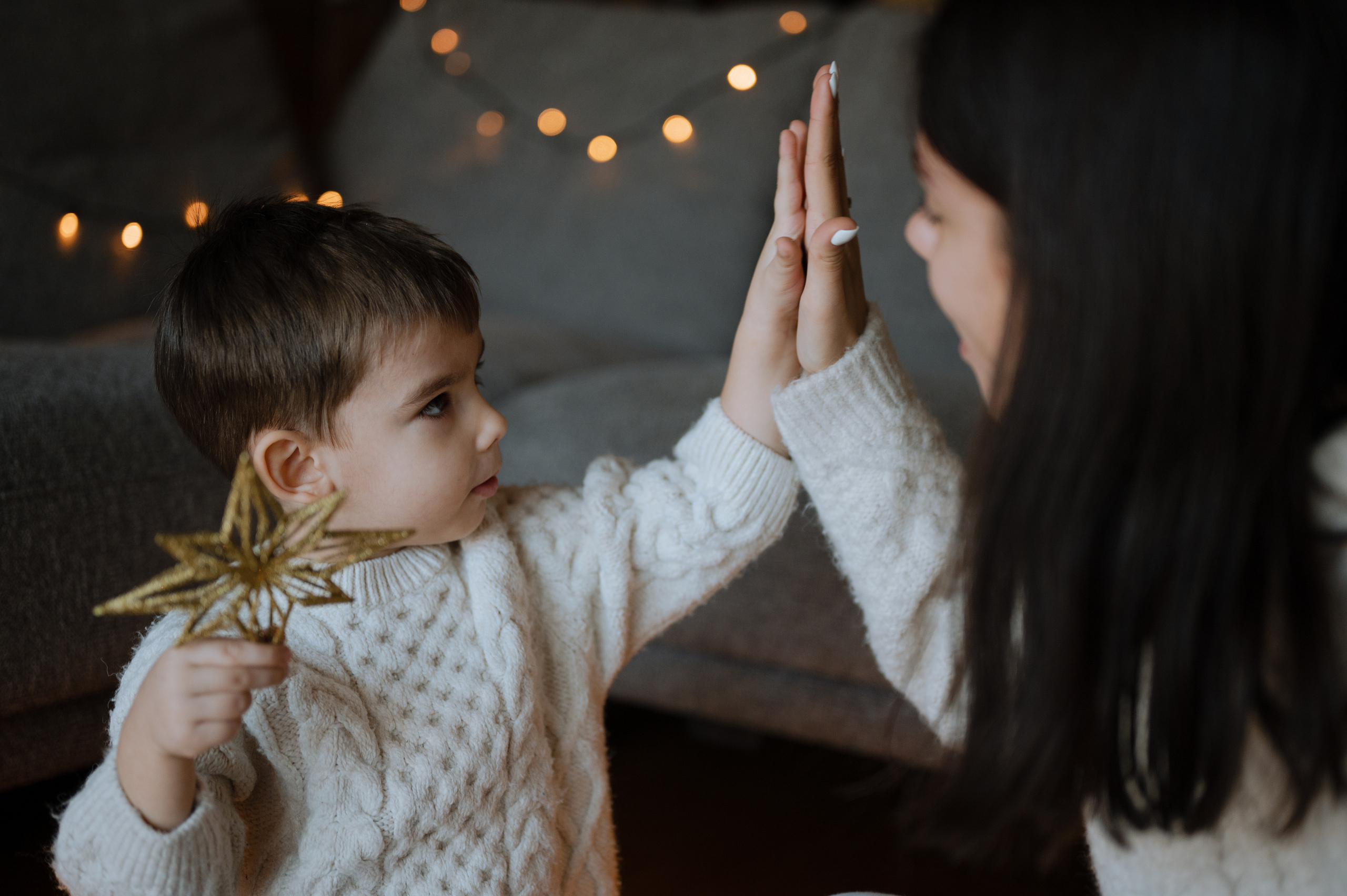 Илай и Яна, домашняя новогодняя. Фотограф Красноярск Екатерина Карпеза