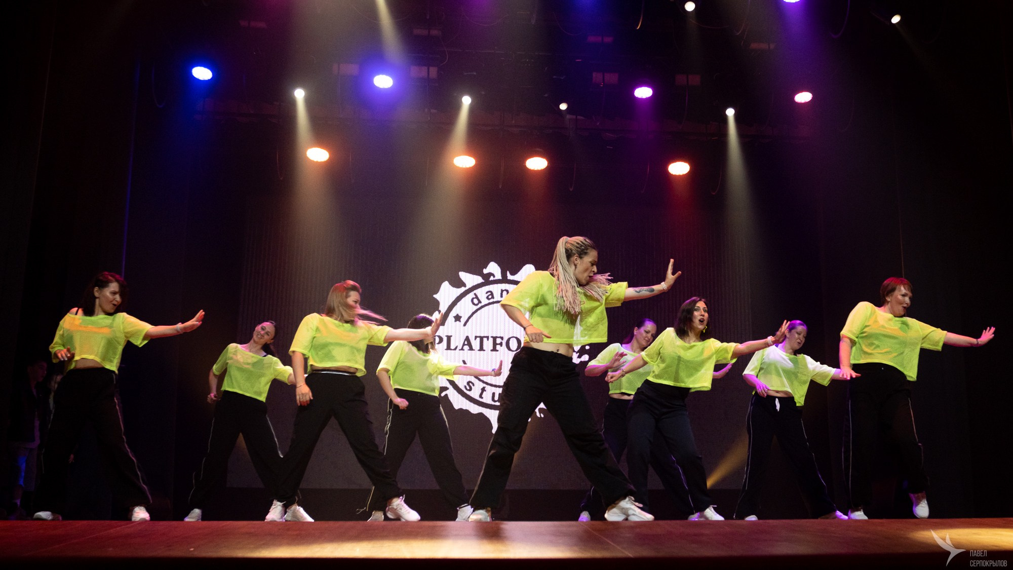Отчетный концерт студии танцев PLATFORMA. Репортажный фотограф в Казани Павел Серпокрылов