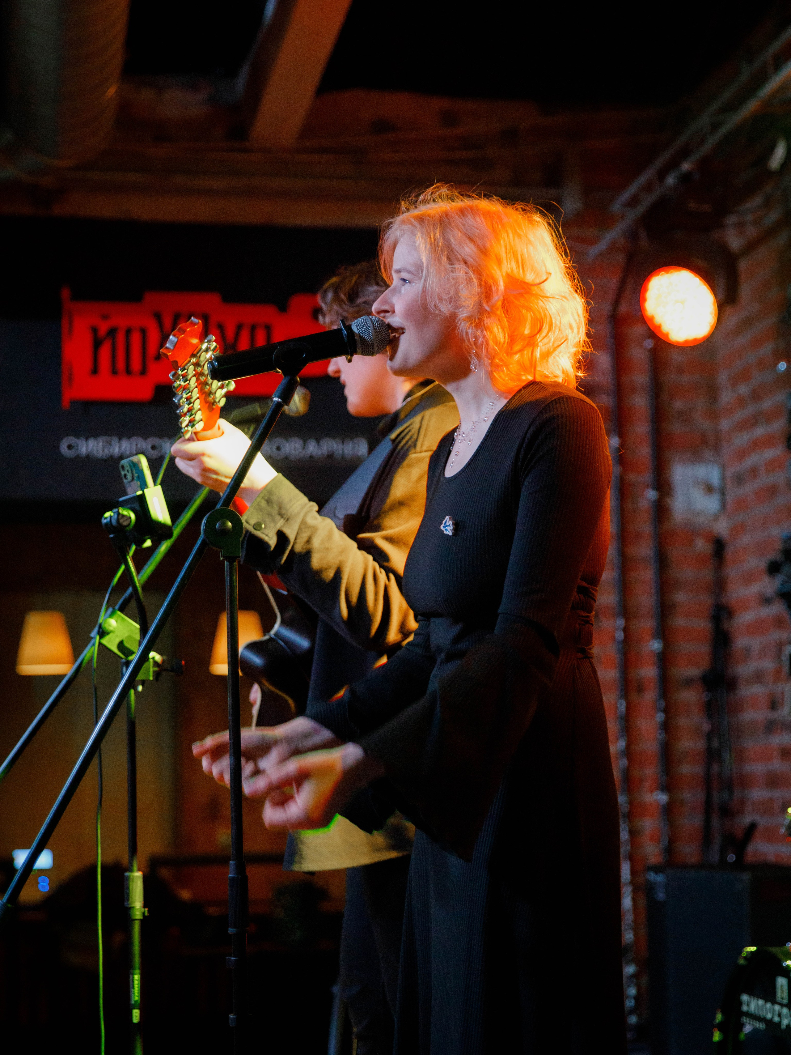Концерт Огнева и Аня из Питера. Репортажный фотограф в Новосибирске Алена Помазунова