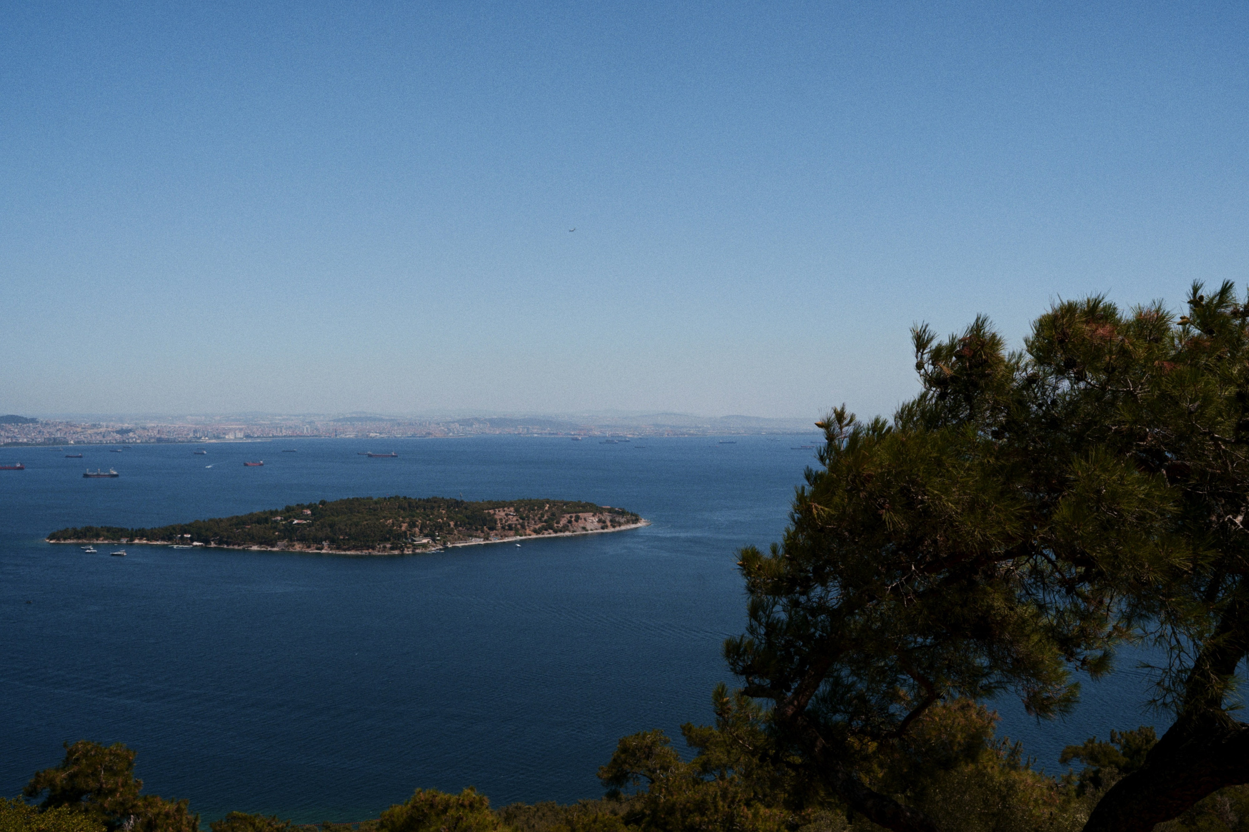 Büyükada х Heybeliada, Istanbul / Türkey SS25. Фотограф Юрин Евгений