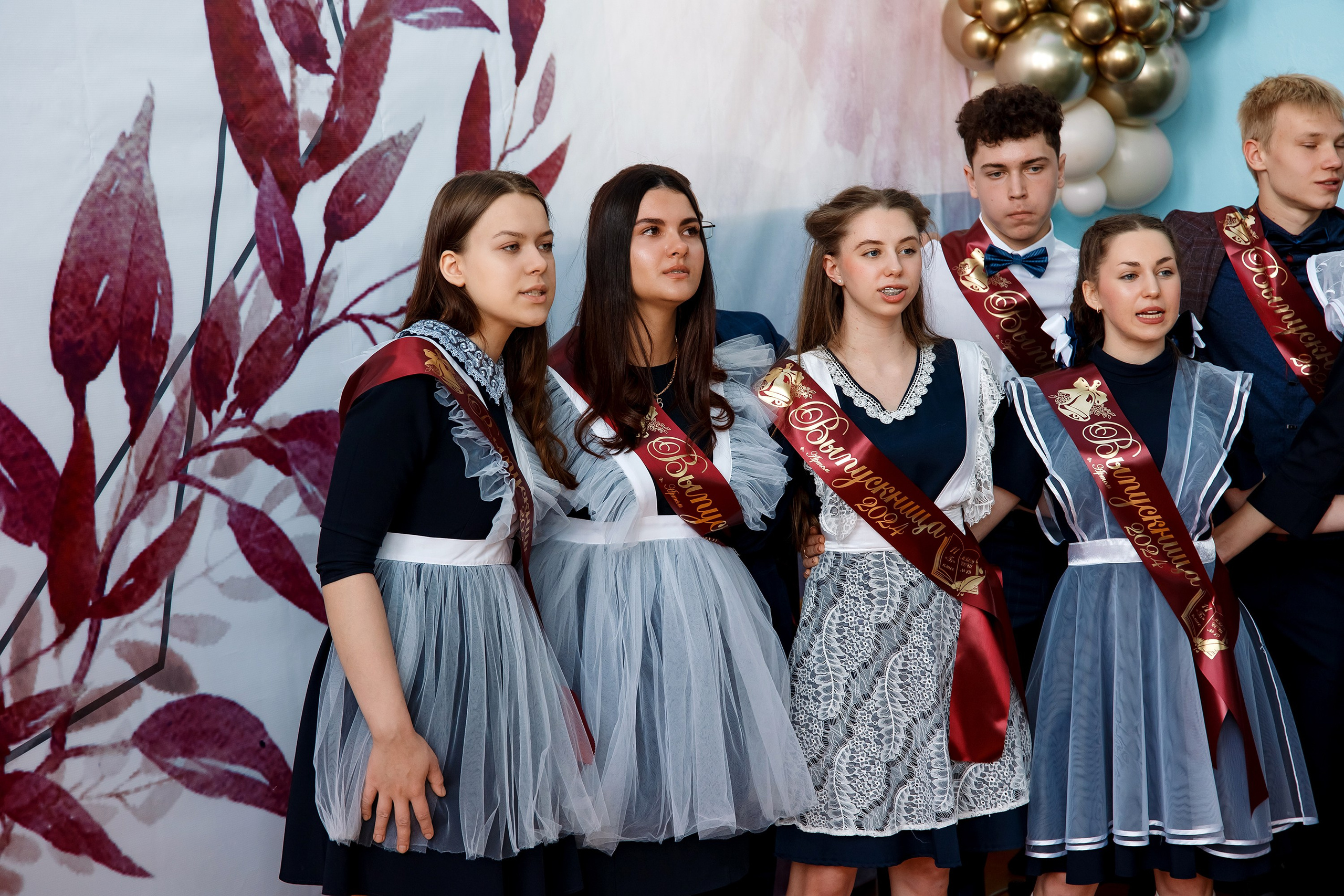 11 класс Последний звонок. Фотограф Любовь Корниенко, Примоский край