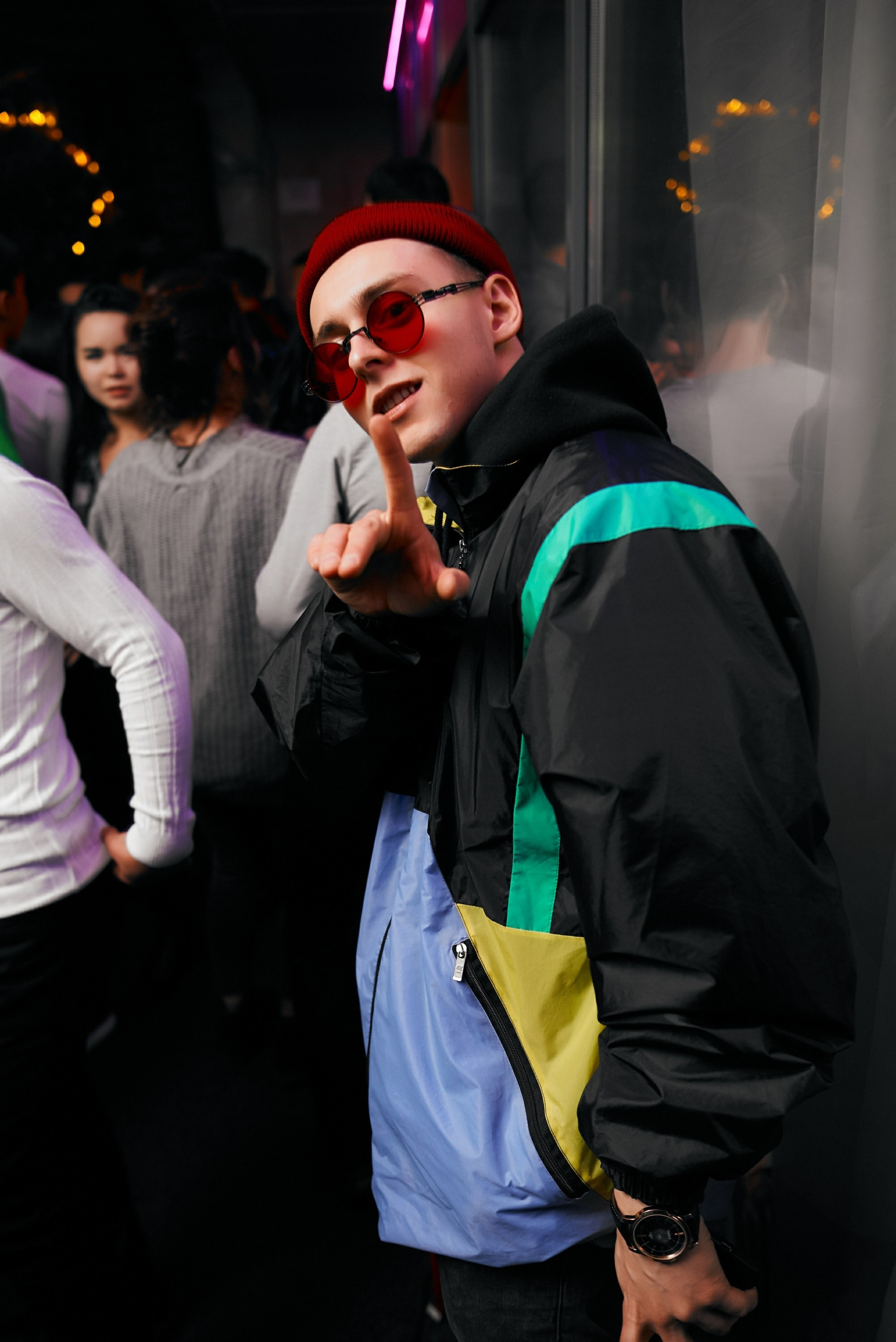 Фотограф Артём Савиных | Свадебная, репортажная, семейная съёмка Москва. Артём Савиных — профессиональный фотограф в Москве | Репортажи, свадьбы, портреты