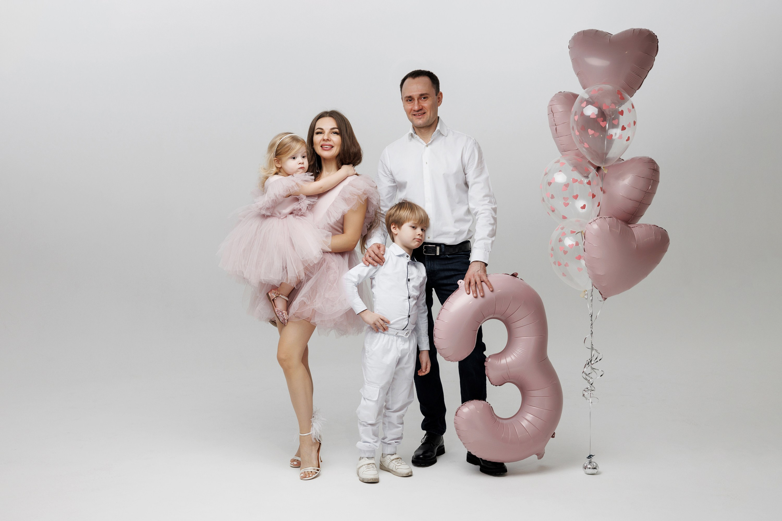 Съемка Дня Рождения Алисы в фотостудии CROSS-STUDIO зал IDEAL. Свадебный и семейный фотограф в Москве и МО Елена Агапова