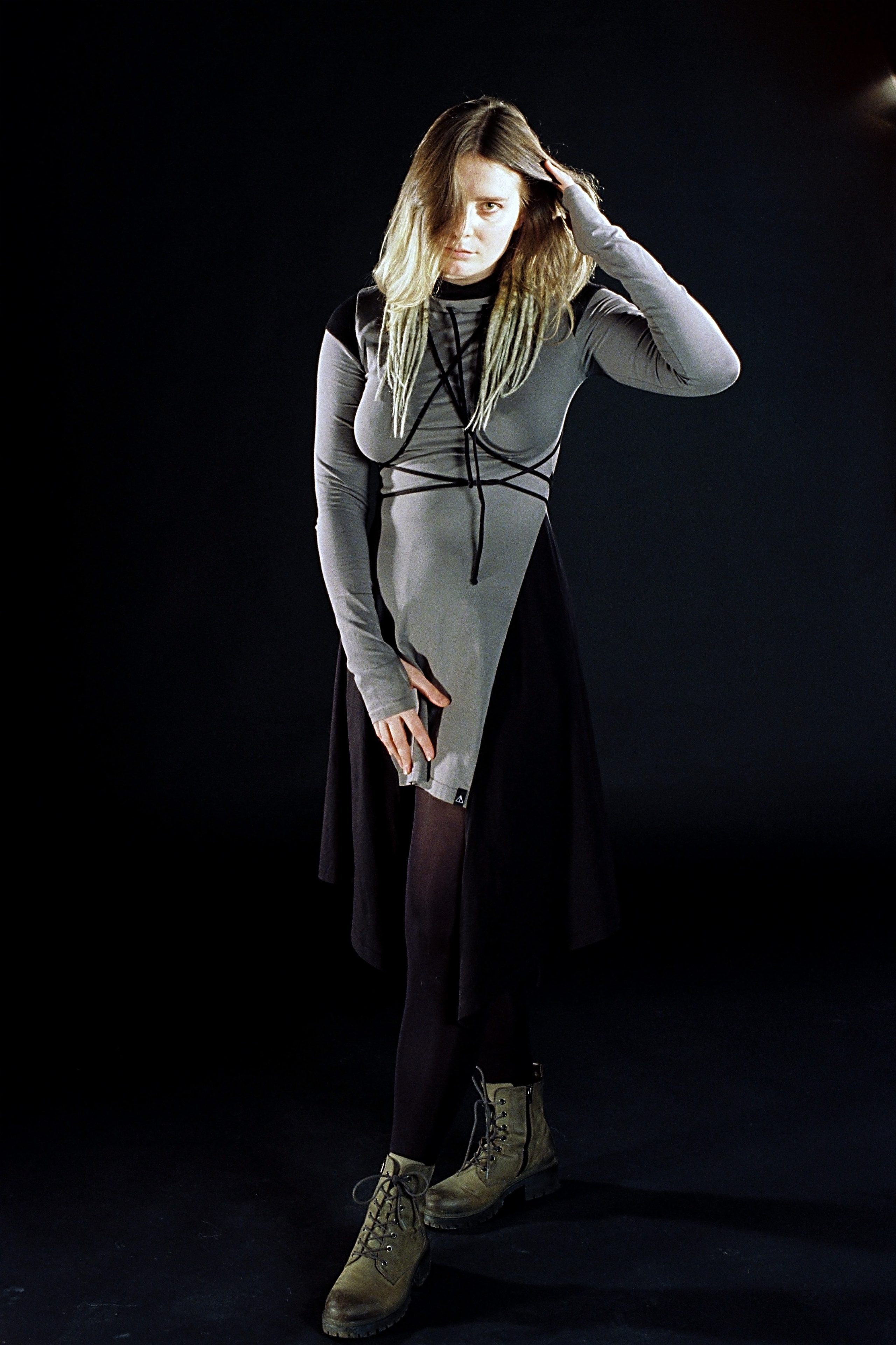 Наташа Видякина. Grey dress. Портретный фотограф в Санкт-Петербурге Александр Быстрицкий