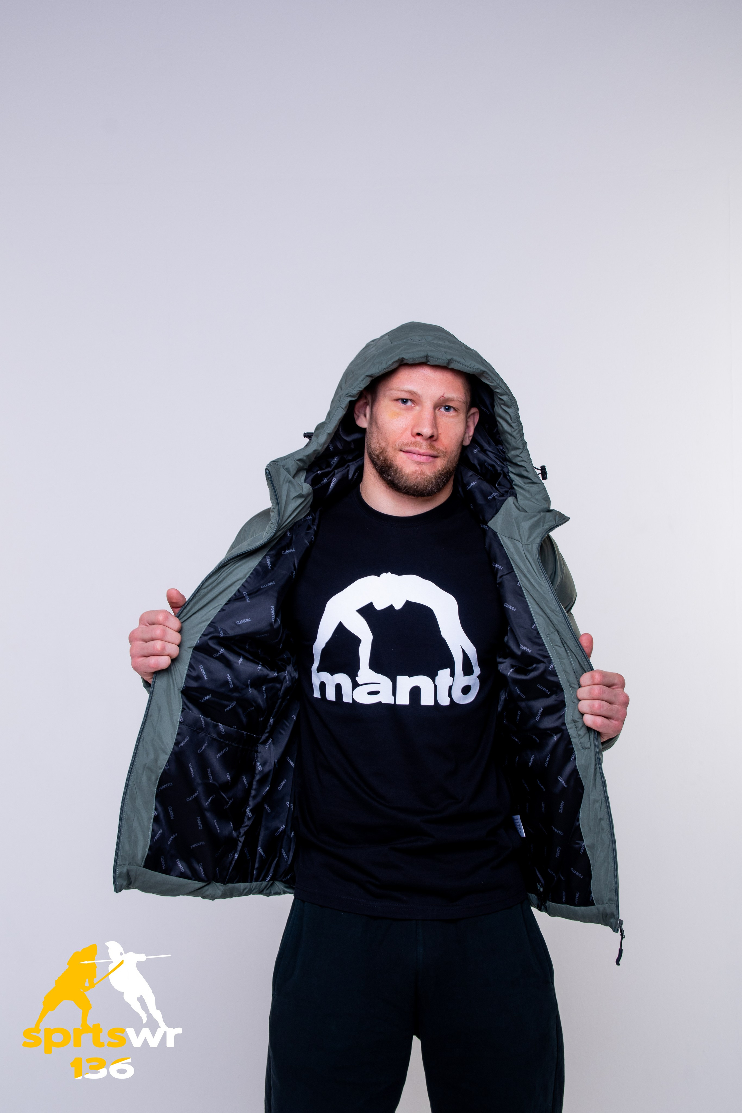 Одежда для мужчин. Профессиональная фотостудия в Санкт-Петербурге «Точка»