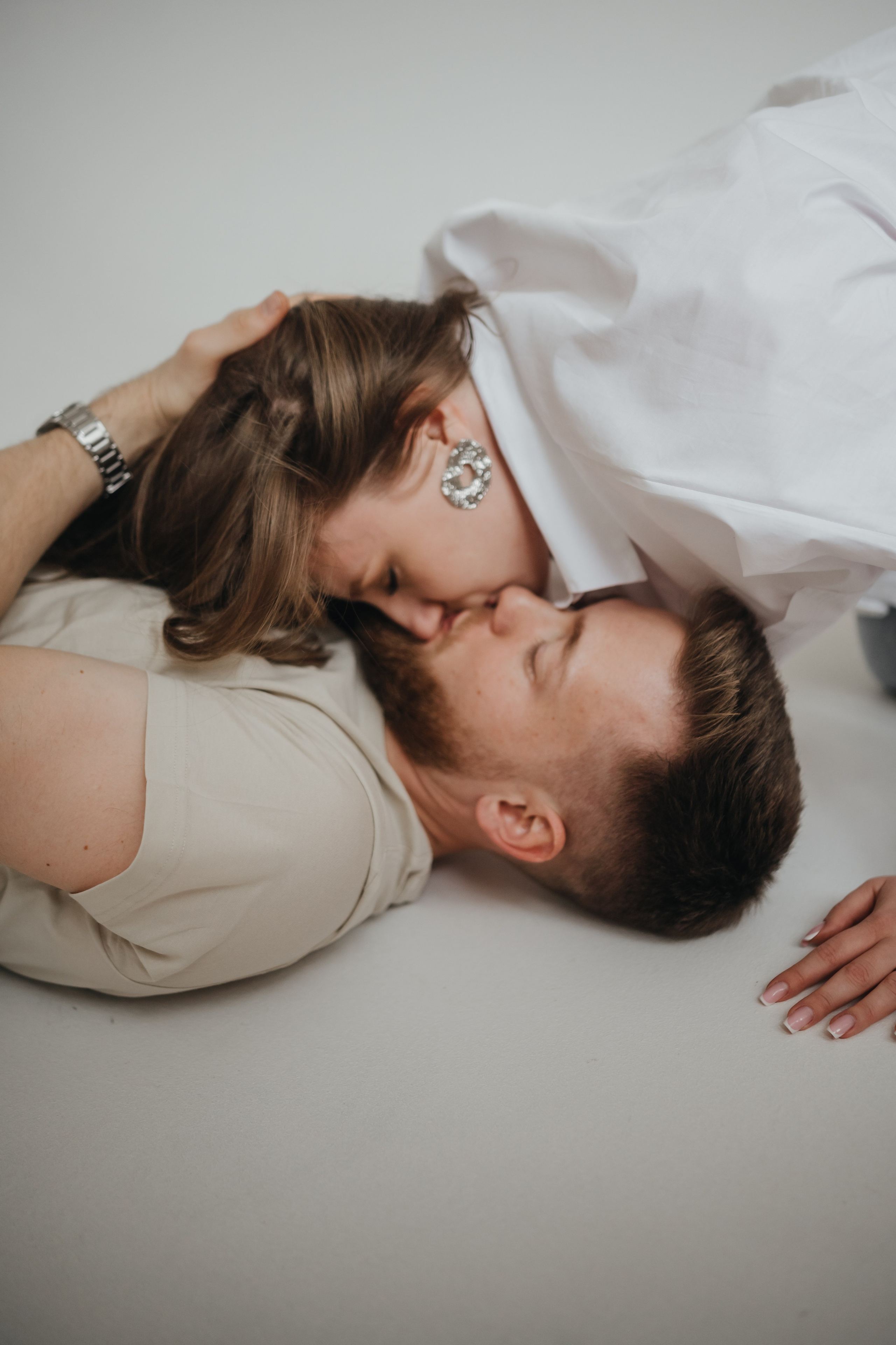 Love Story фотосессия в студии. Свадебный и семейный фотограф и видеограф, Крым, Москва, Санкт -Петербург