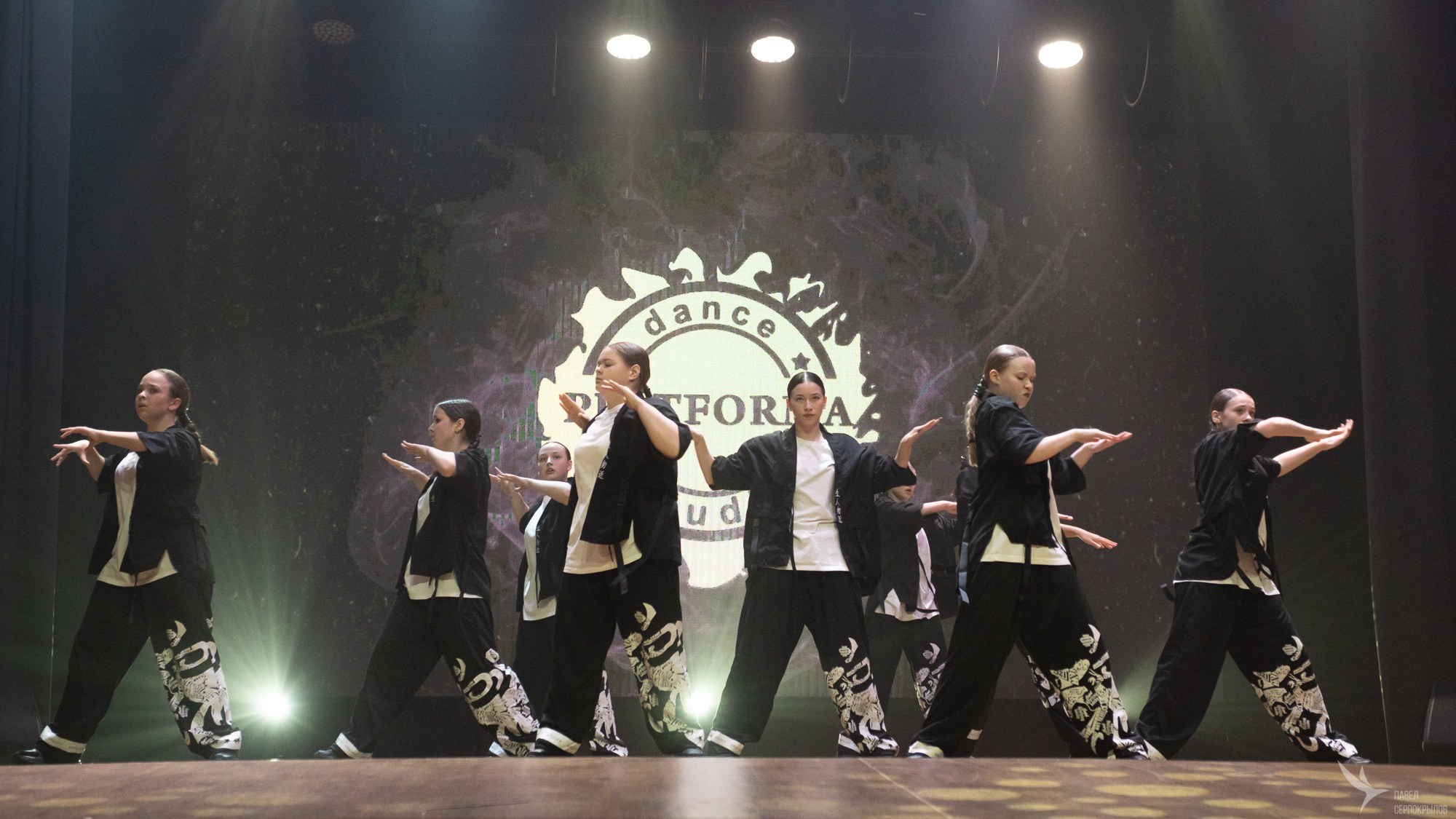 Отчетный концерт студии танцев PLATFORMA. Репортажный фотограф в Казани Павел Серпокрылов