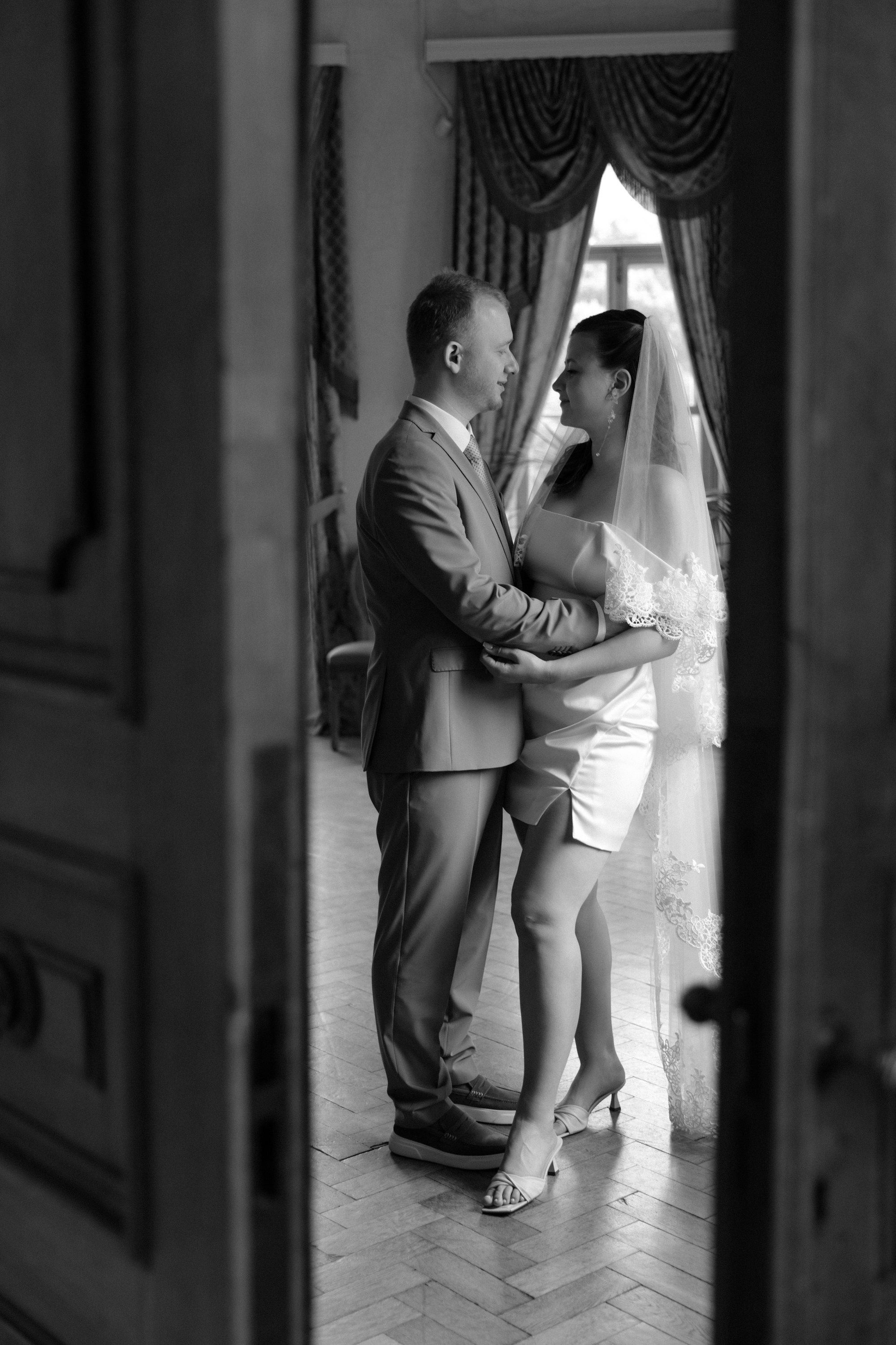 Марина и Артем — Пушкинская Библиотека. Фотограф Сергиев Посад Москва Хованская Екатерина