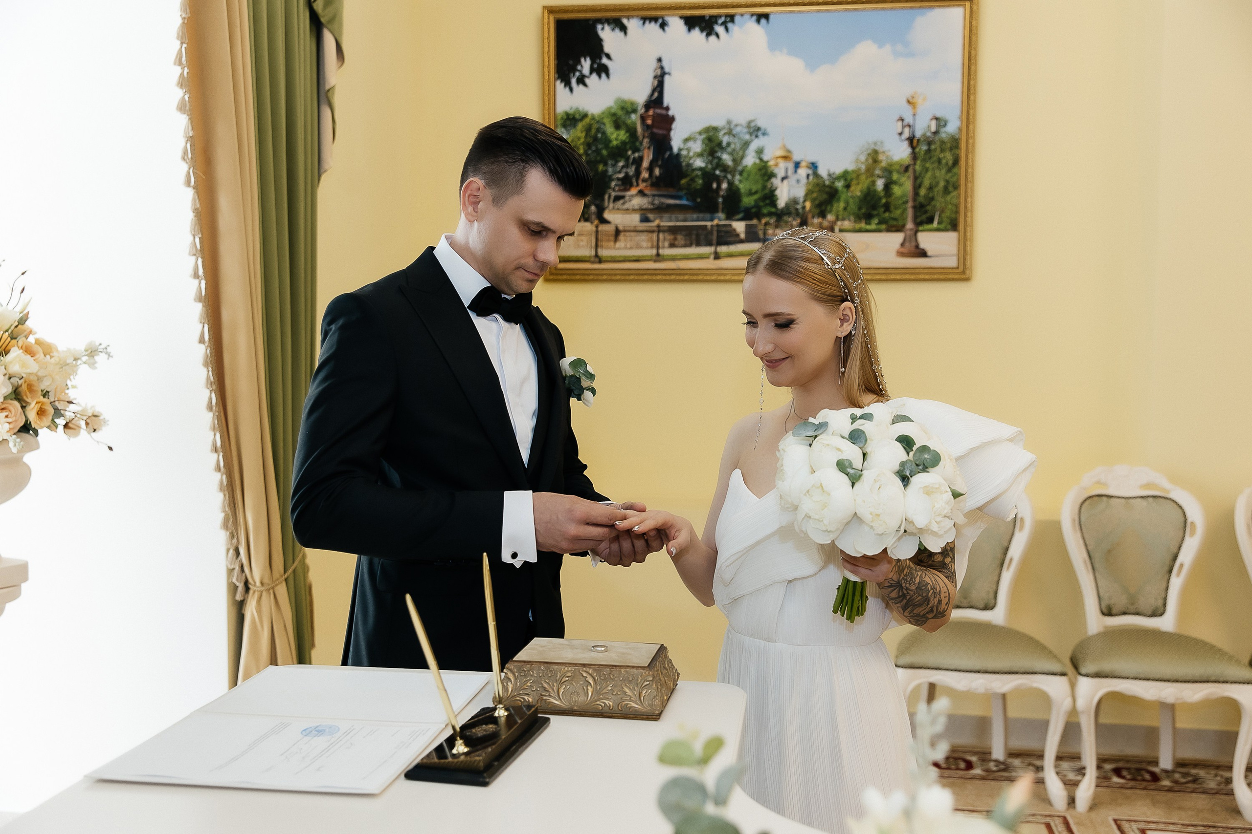 Свадьба в Краснодаре: роспись и фотосессия в парке Галицкого. Свадебный и семейный фотограф Виолетта Сидельникова. Краснодар, Россия, Беларусь, Европа