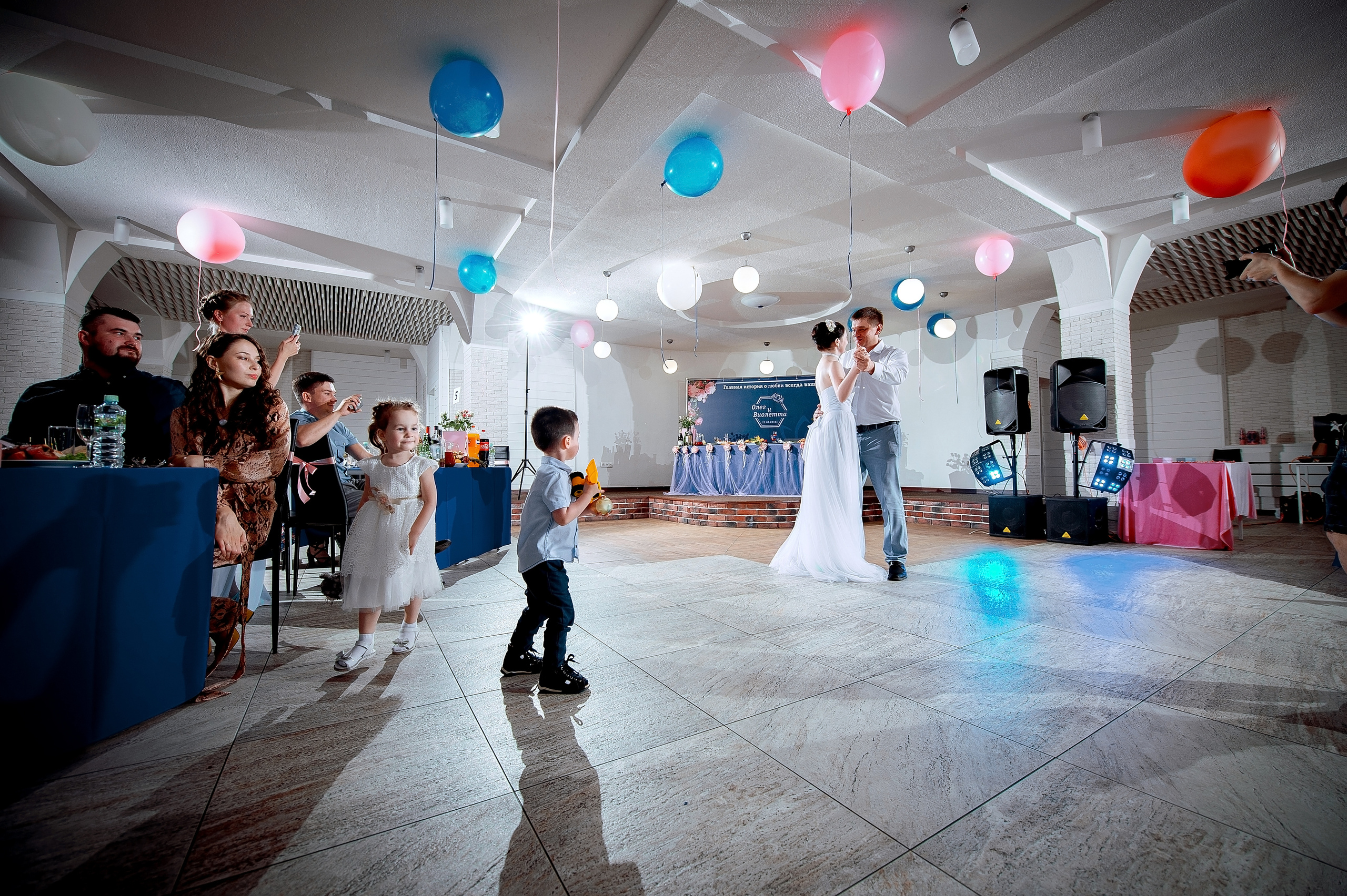 Летняя свадьба на ВДНХ. Свадебный и семейный фотограф Виктория Носачёва. Щелково, Москва и МО