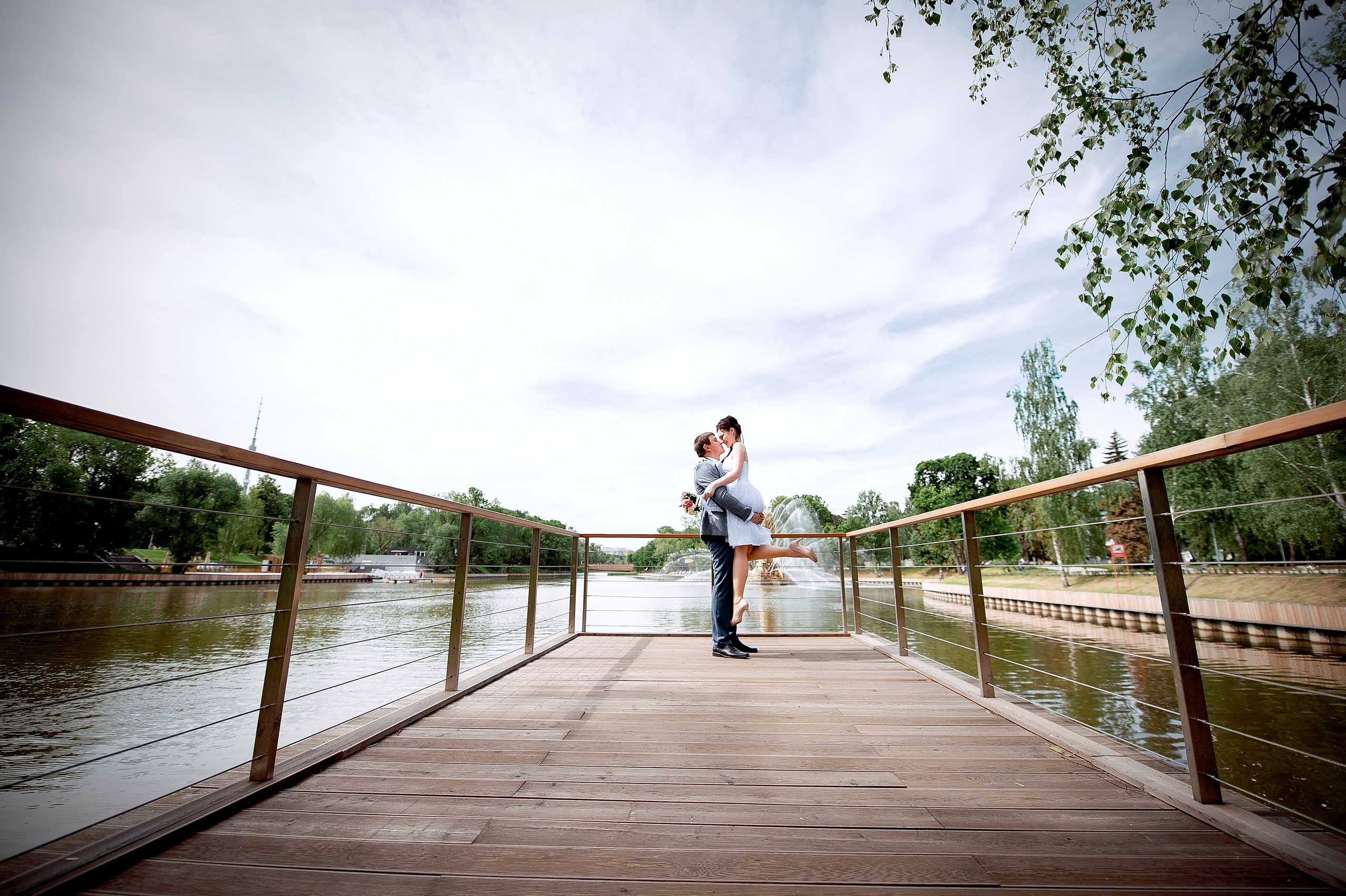 Летняя свадьба на ВДНХ. Свадебный и семейный фотограф Виктория Носачёва. Щелково, Москва и МО
