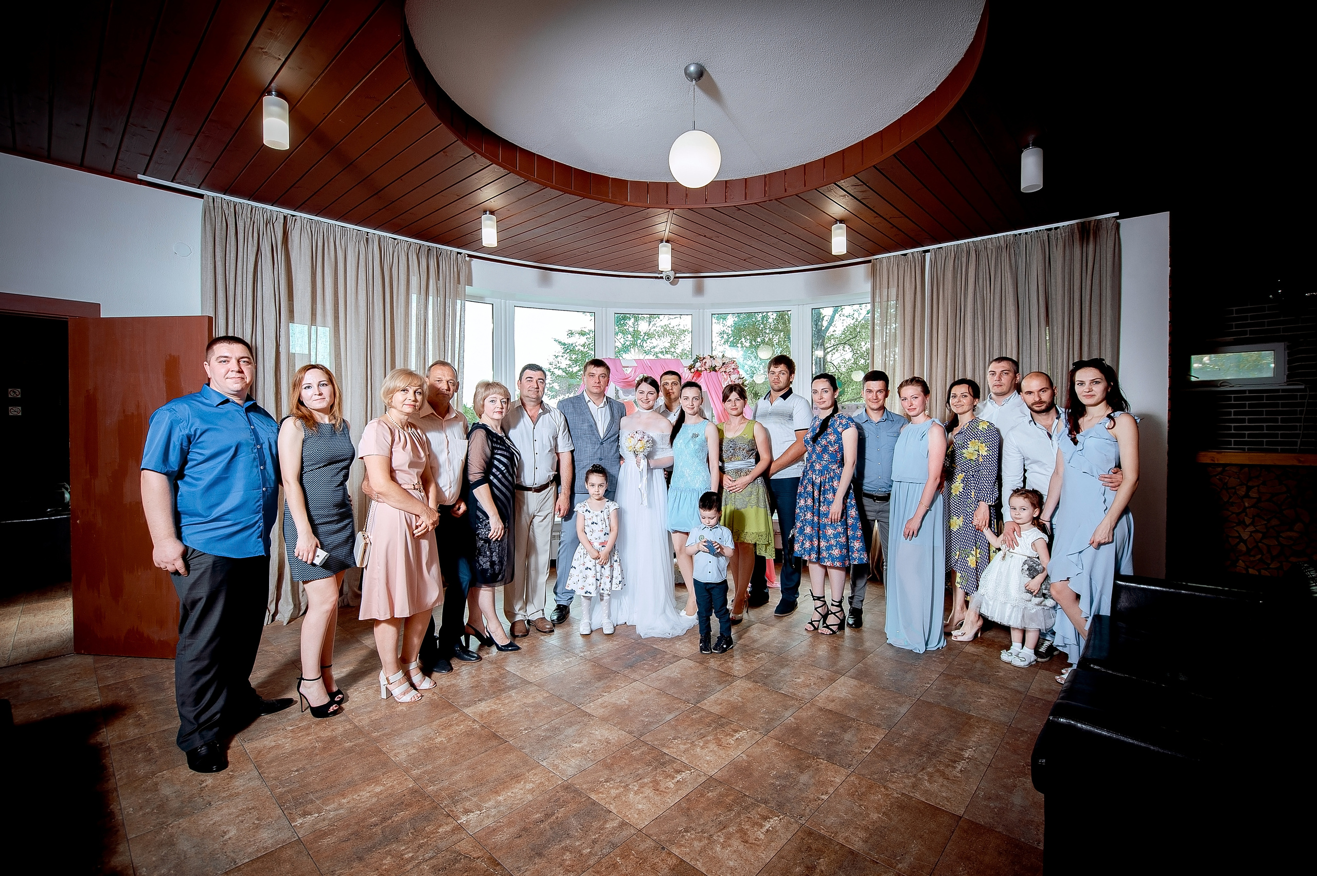 Летняя свадьба на ВДНХ. Свадебный и семейный фотограф Виктория Носачёва. Щелково, Москва и МО