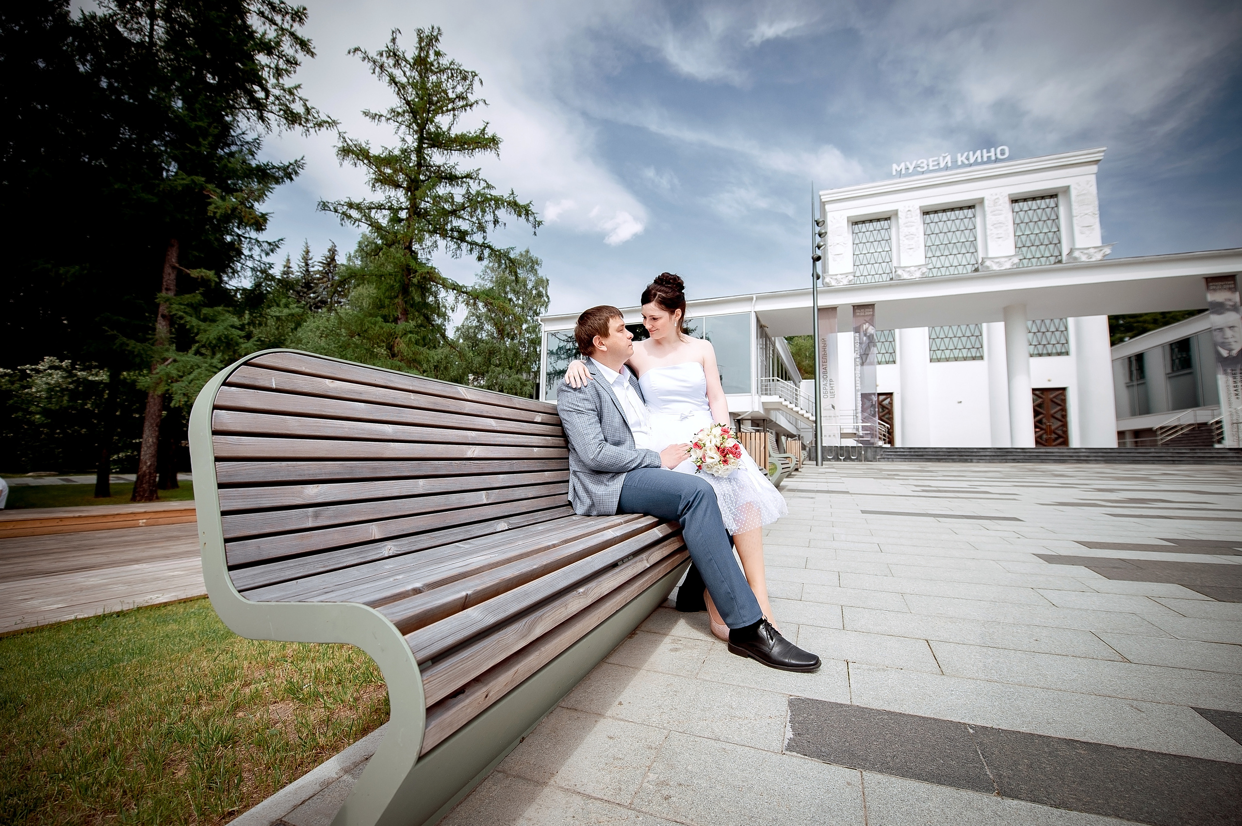 Летняя свадьба на ВДНХ. Свадебный и семейный фотограф Виктория Носачёва. Щелково, Москва и МО