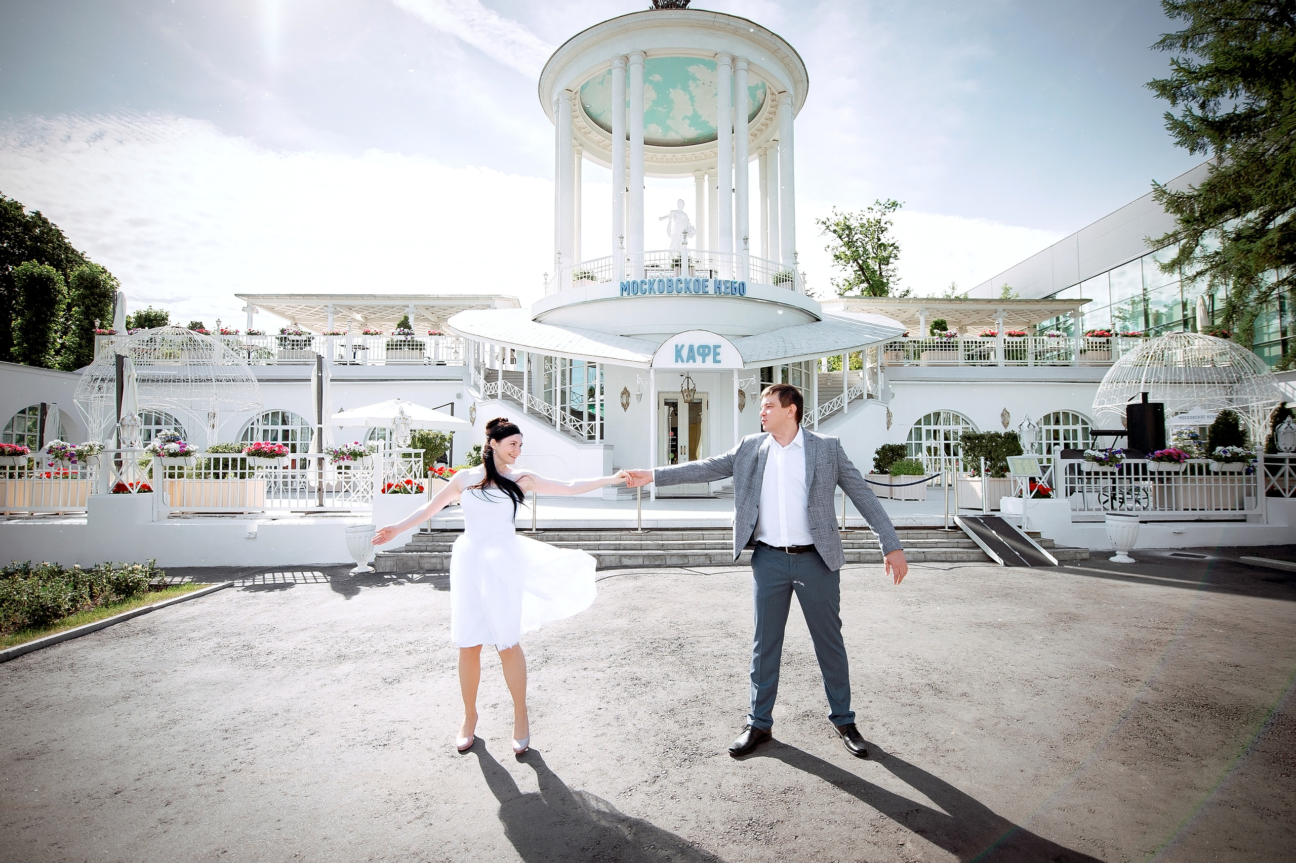 Летняя свадьба на ВДНХ. Свадебный и семейный фотограф Виктория Носачёва. Щелково, Москва и МО