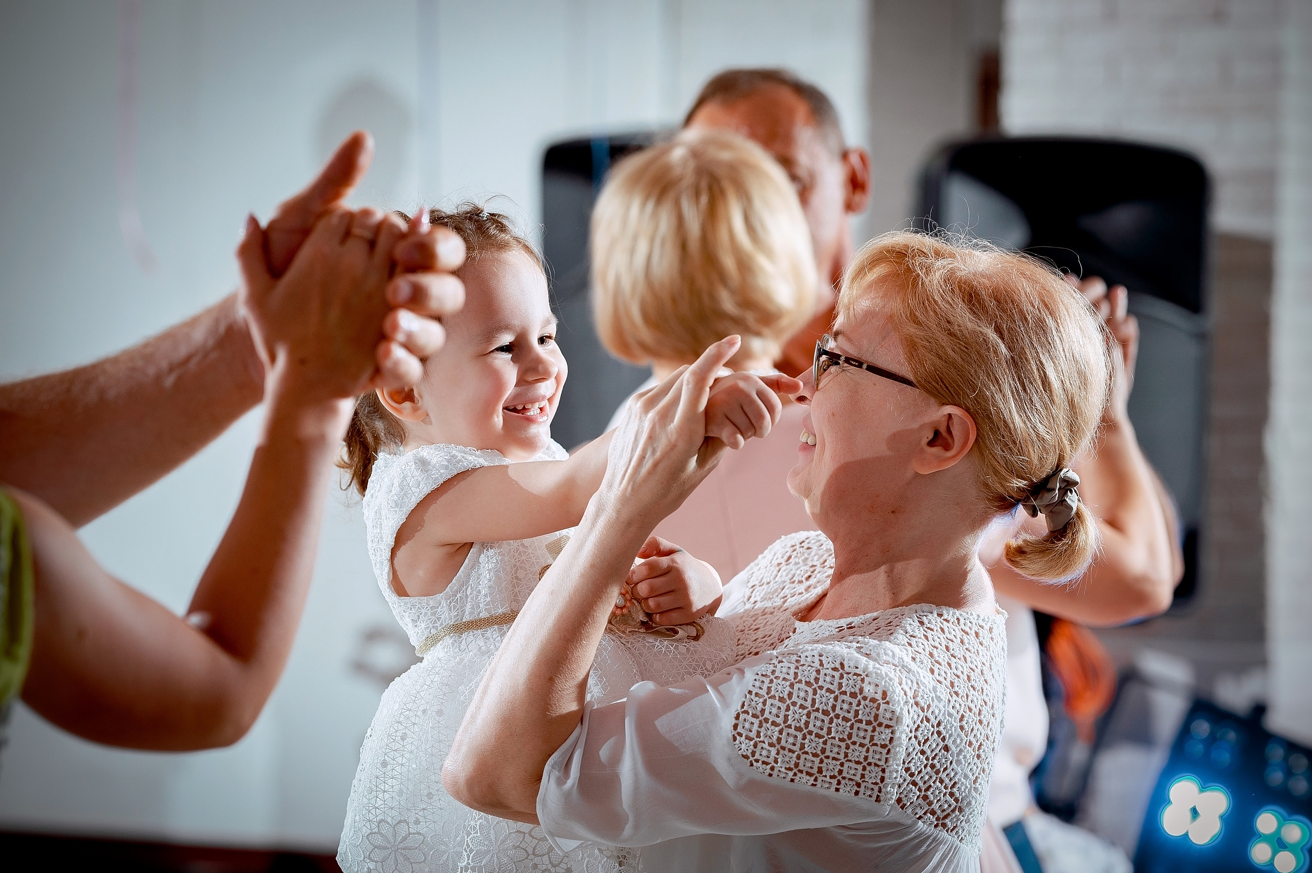 Летняя свадьба на ВДНХ. Свадебный и семейный фотограф Виктория Носачёва. Щелково, Москва и МО