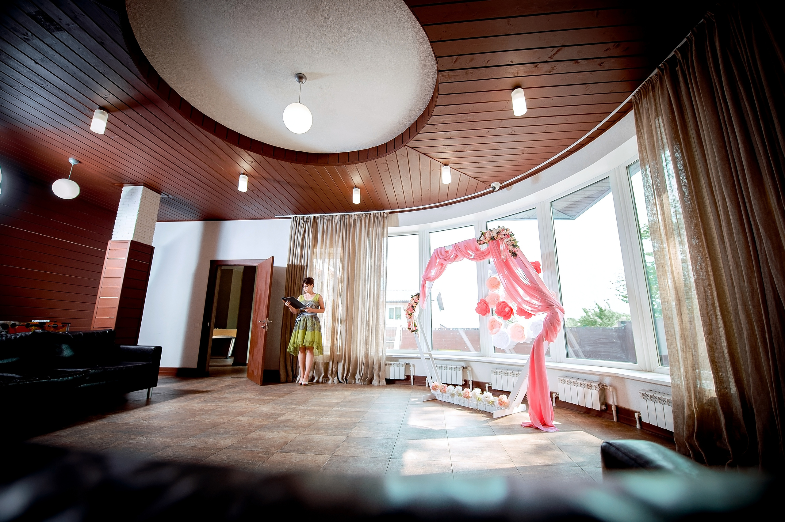 Летняя свадьба на ВДНХ. Свадебный и семейный фотограф Виктория Носачёва. Щелково, Москва и МО