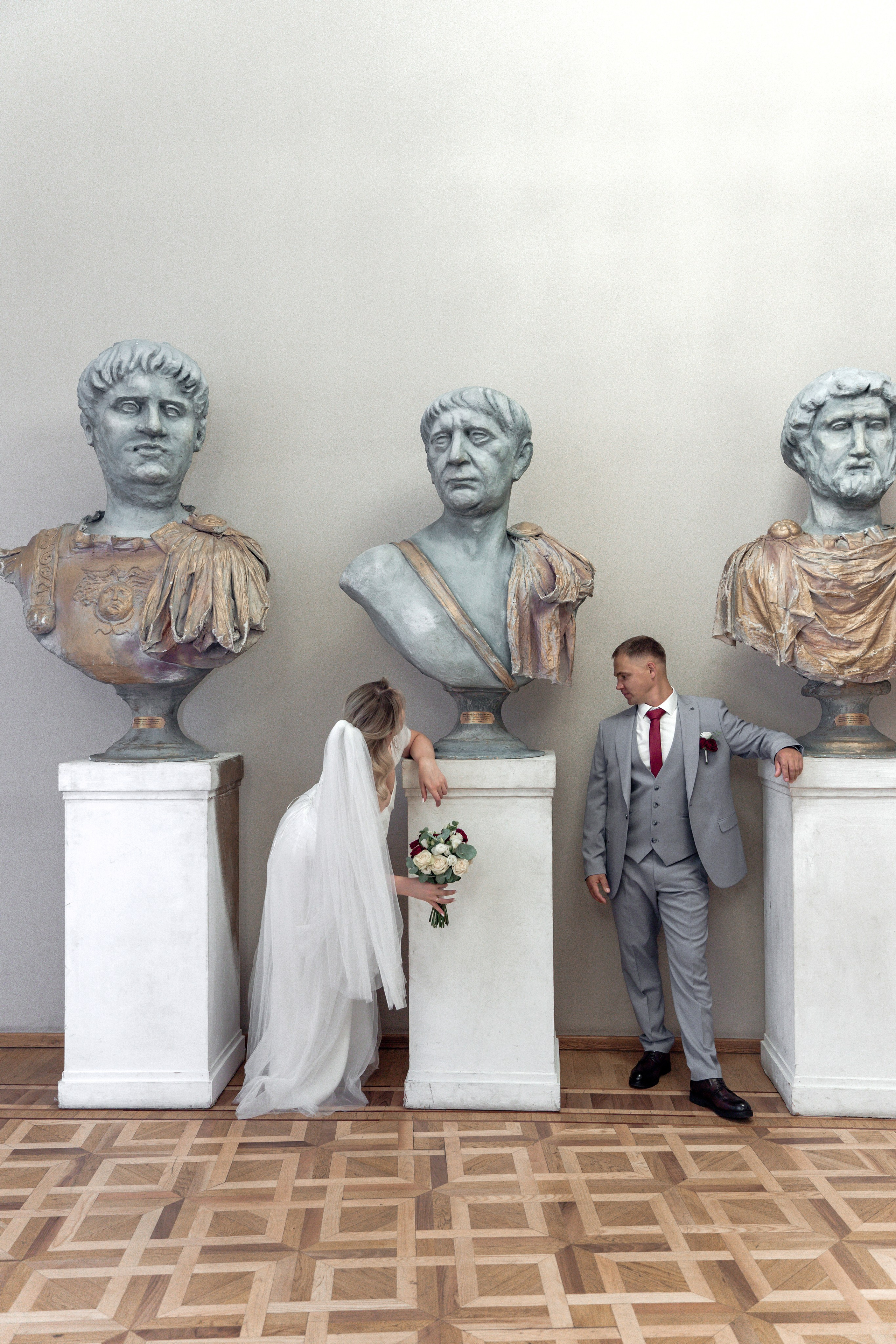 Фотосессия в театре: свадебные моменты. Ваш семейный фотограф в Минске — Вика Трегубова