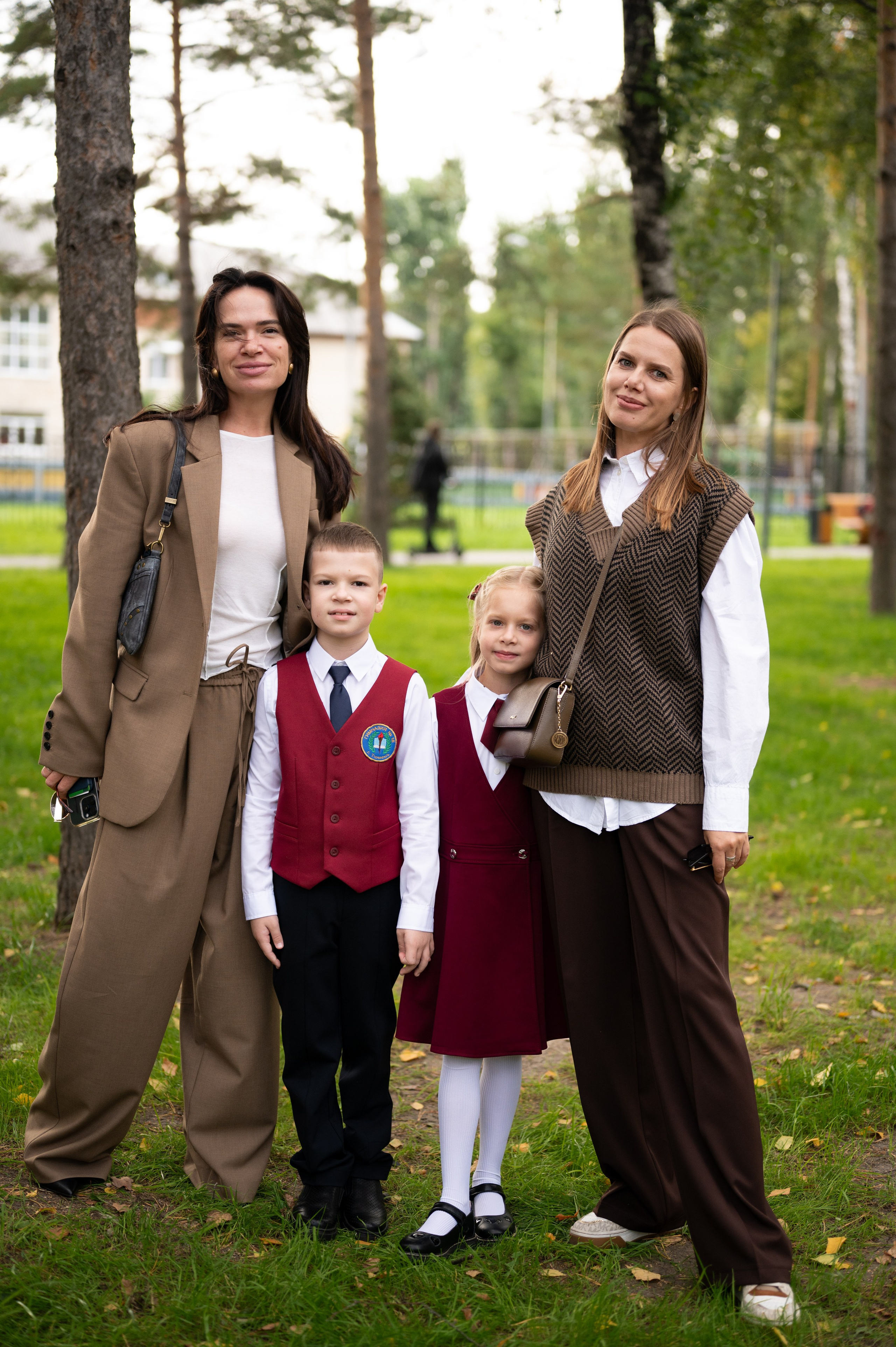 1 сентября 16 гимназия 2 класс (линейка + в классе+ на улице). Фотограф новорожденных, семейный детский в Тюмени Татьяна Морозова