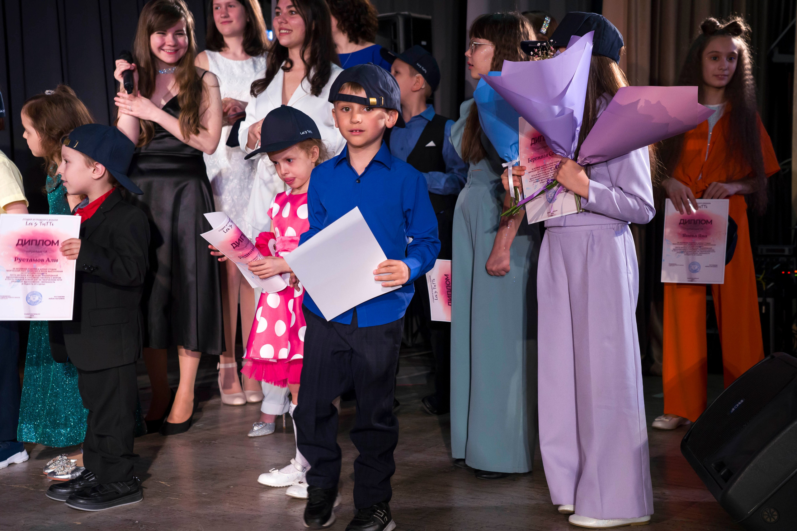 Концерт вокальной студии. Фотограф в Санкт-Петербурге. Репортажная и все съёмки для бизнеса