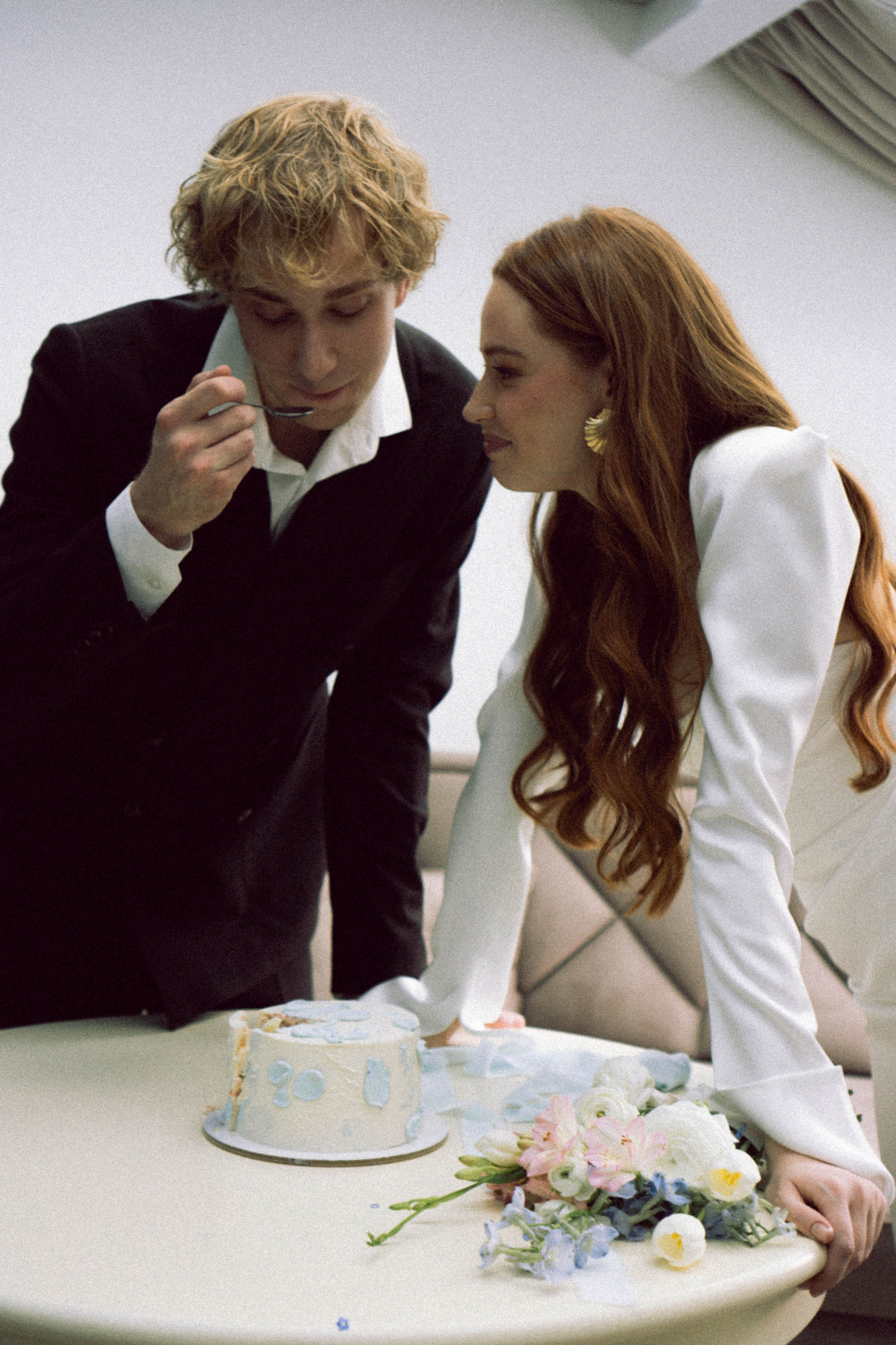 СВАДЕБНАЯ СЬЕМКА В ОТЕЛЕ. СБОРЫ ЖЕНИХА И НЕВЕСТЫ И ТАКЖЕ ТОР И ПОДГОТОВКА К ПРОГУЛКЕ. Профессиональный фотограф, Санкт-Петербург — Виктория Богомолова