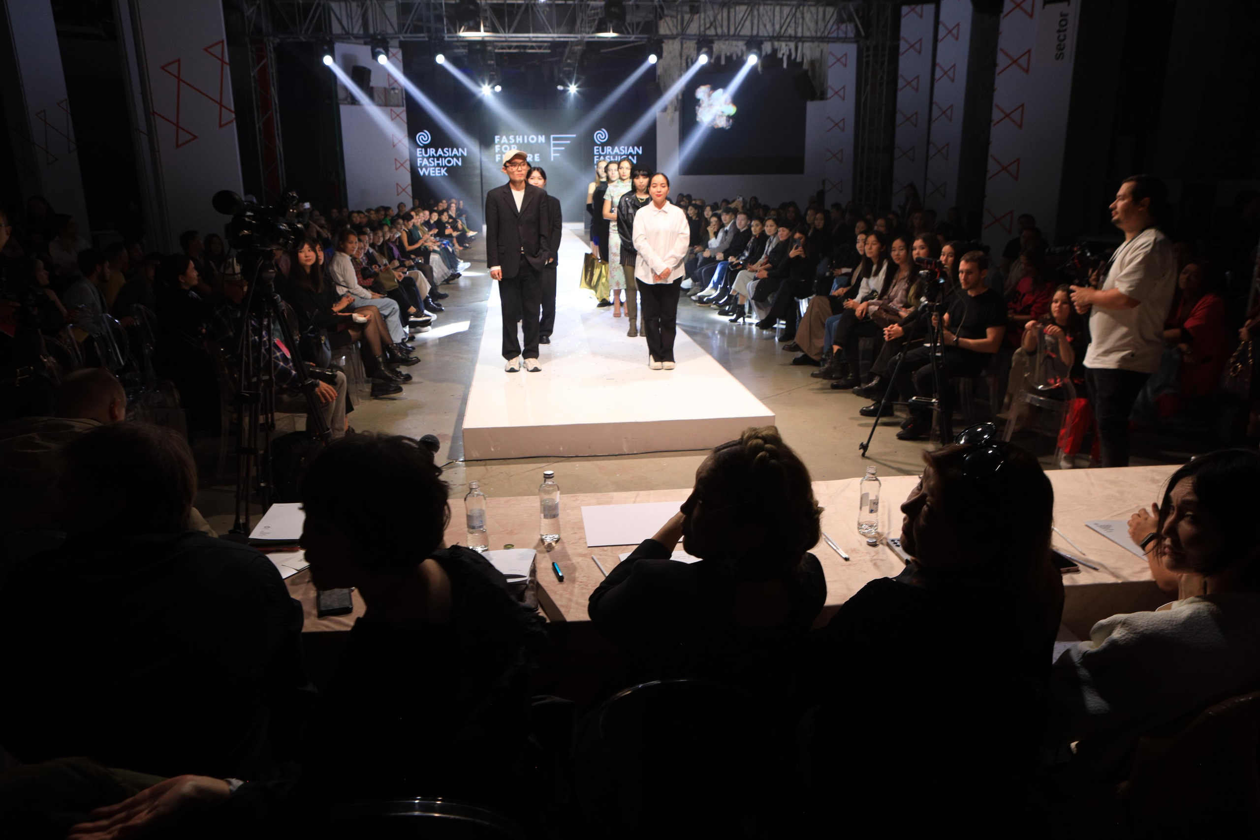 Eurasian Fashion Week 2022. Контент Фотограф в Алматы и мире Джантурина Динара